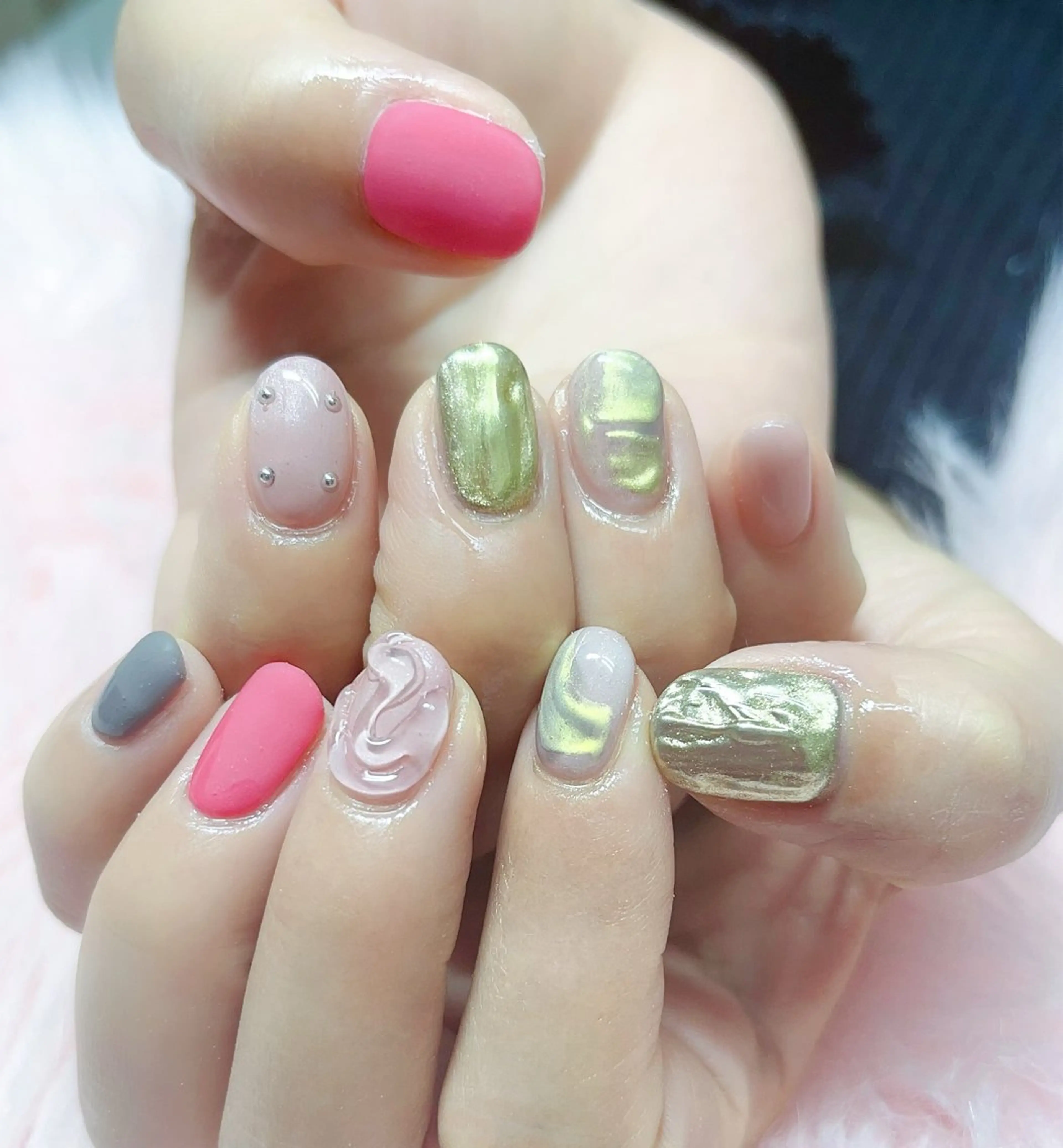 ネイル ハンドネイル MoonNail ユリ🌸のネイルデザイン