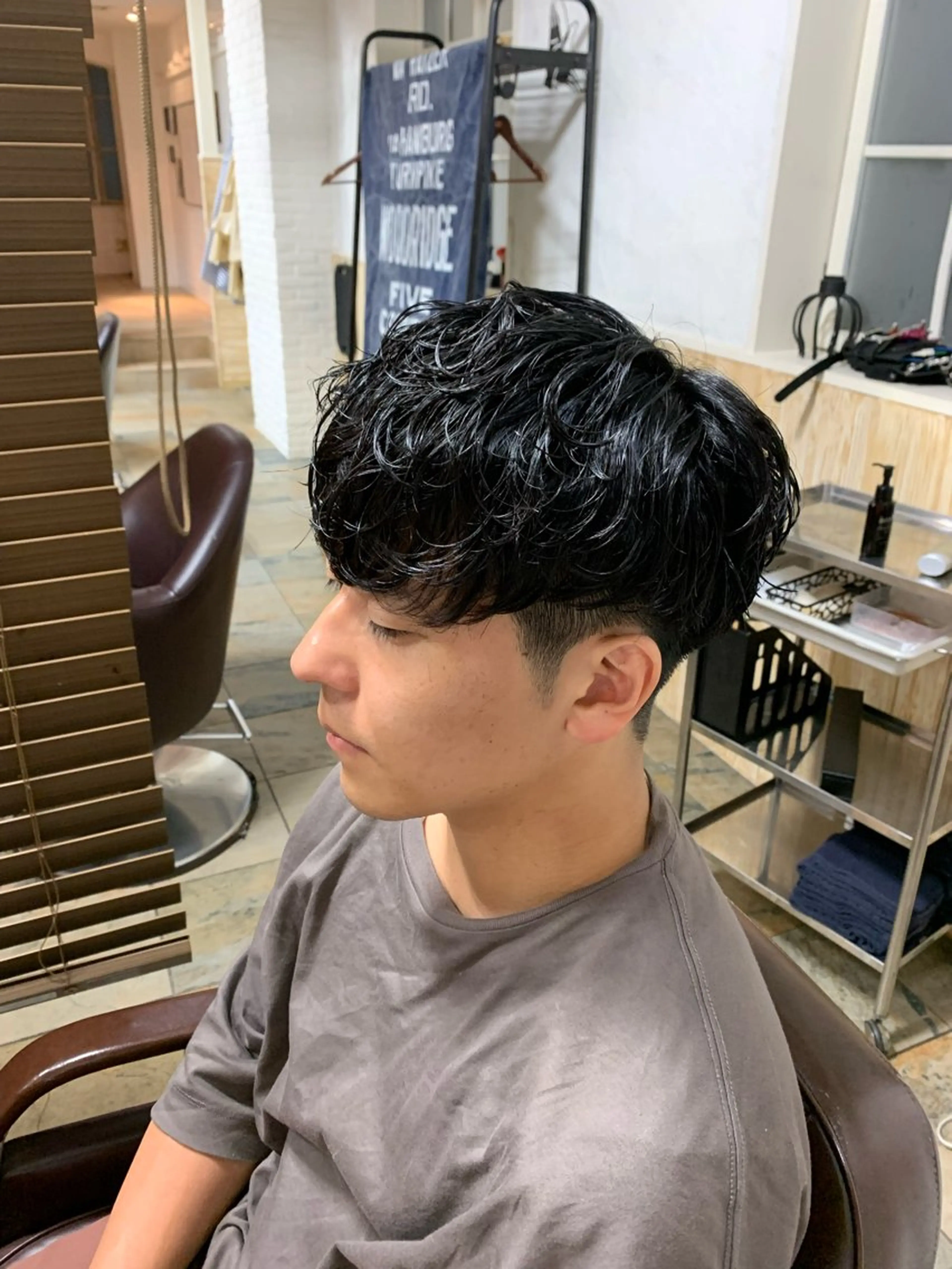 ショート パーマ メンズ マッシュ メンズパーマ 刈り上げ フェードカット/メン ズパーマ/森巧真のヘアスタイル