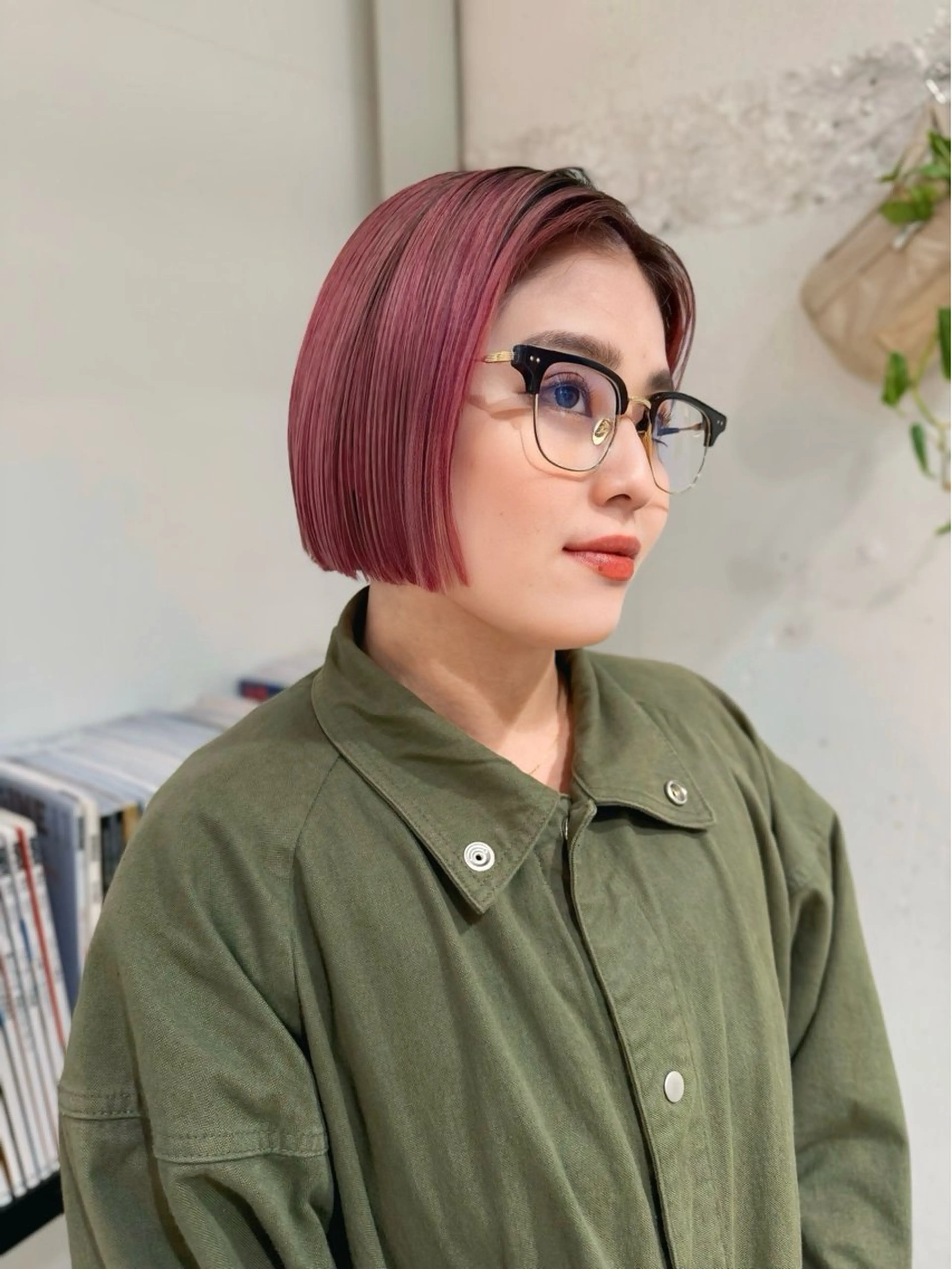 ショート カラー ウルフ/似合わせ レイヤー/RIHOのヘアスタイル