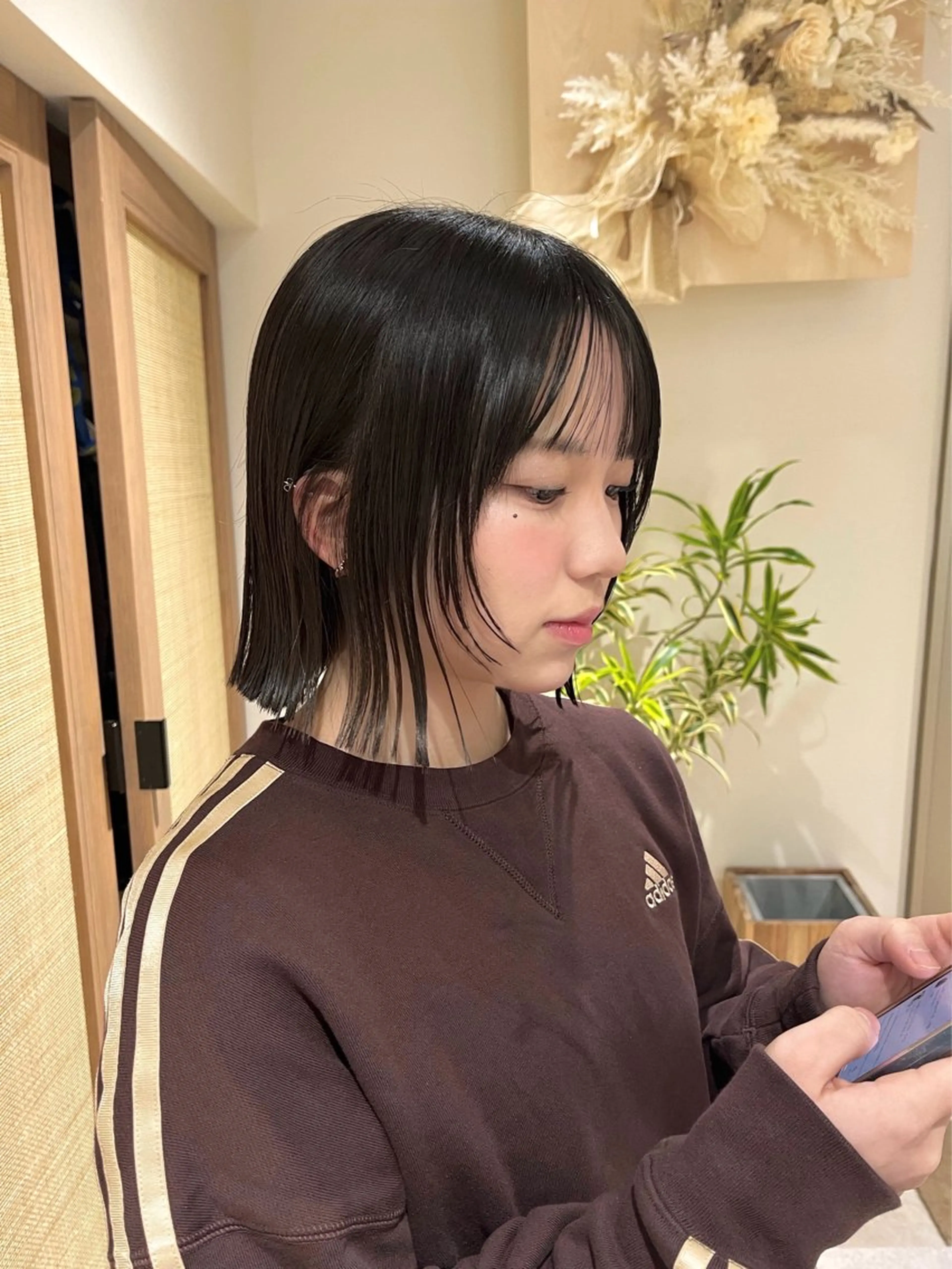 ショート カラー 切りっぱなしボブ ボブ 顔まわりレイヤー 顔周りカット レイヤーカット カット KANO🌷 艶カラーのヘアスタイル