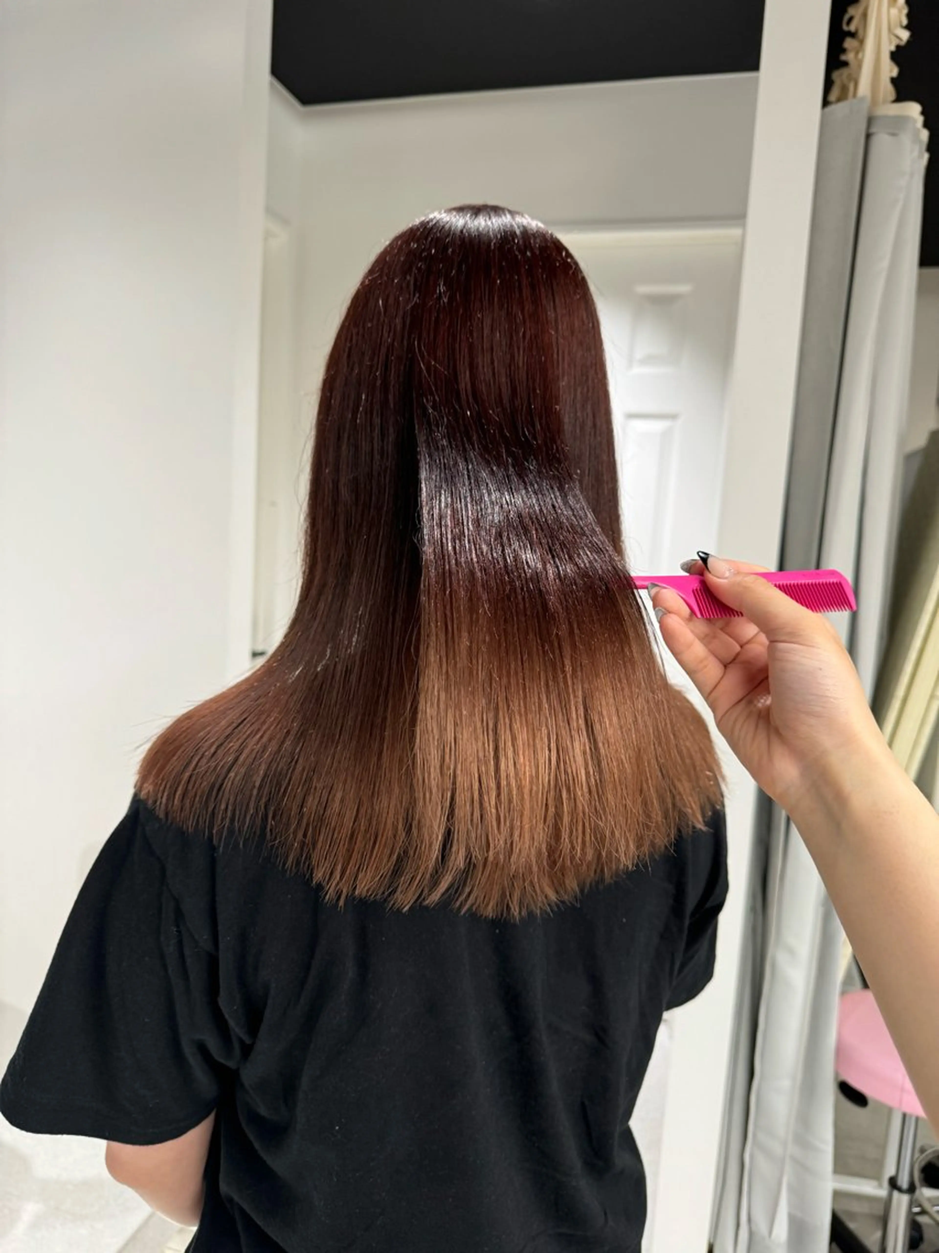 ロング ロングレイヤー 顔まわりレイヤー 顔周りカット 髪質改善 レイヤーカット ARISA︎ メンズ特化/パーマのヘアスタイル