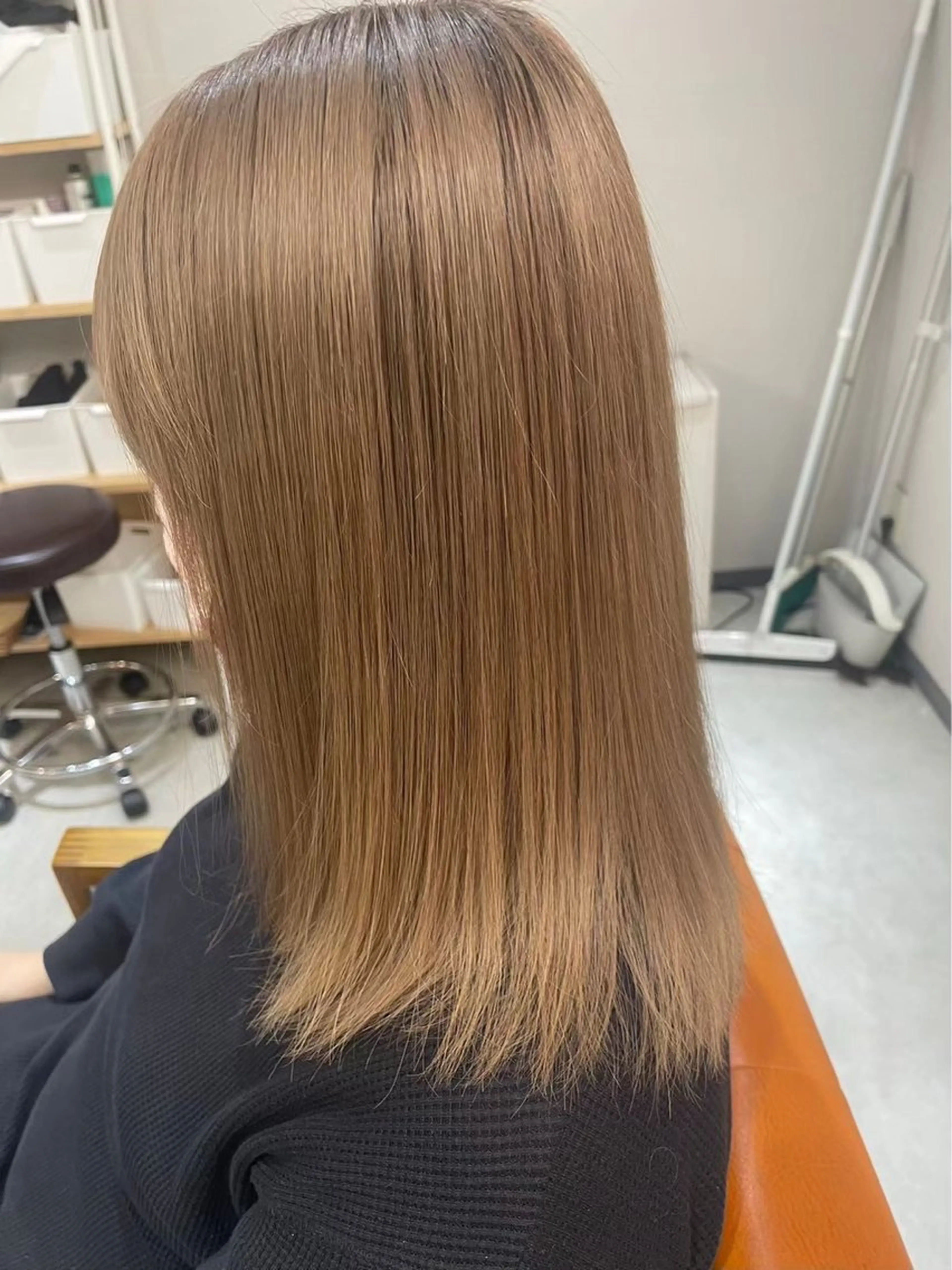 ミディアム 縮毛矯正 縮毛矯正 トリートメント ハイトーンカラー / kureaのヘアスタイル