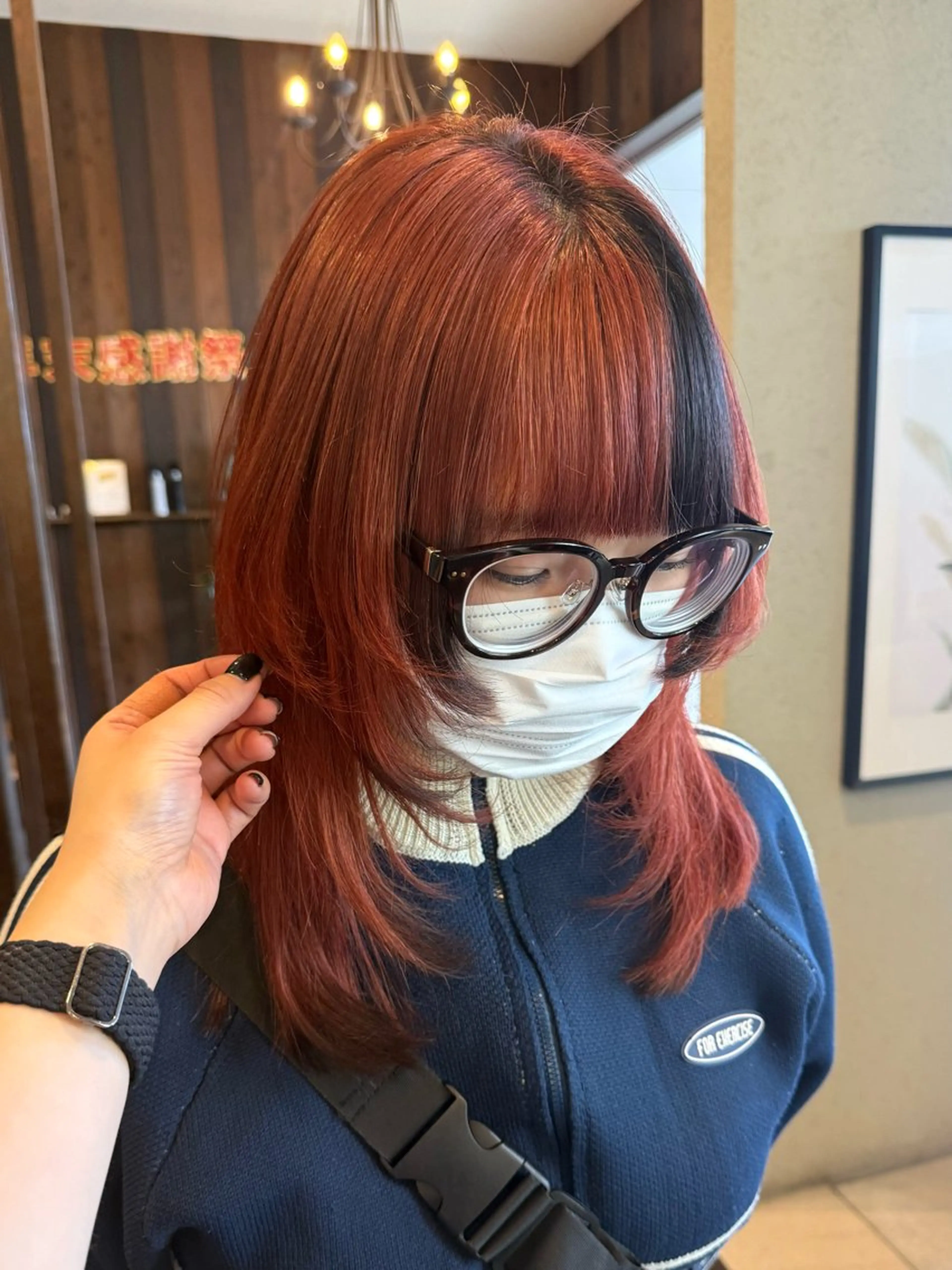 ミディアム カラー 黒髪 ブリーチ オレンジ レッドカラー BRANCHÉ小牧/ 西尾 美月のヘアスタイル