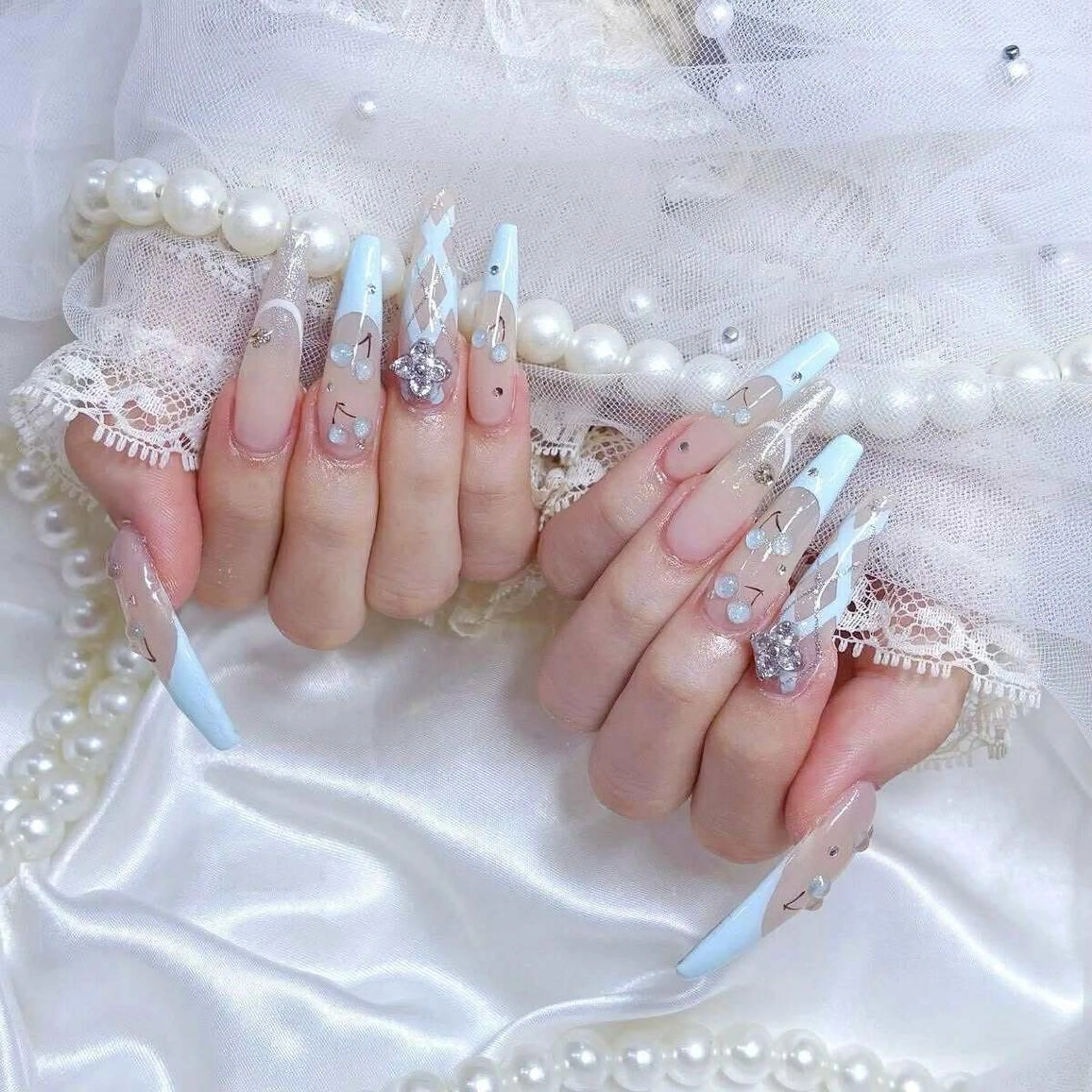 ロング 韓国風ヘア ハンドネイル Bling Salonのネイルデザイン