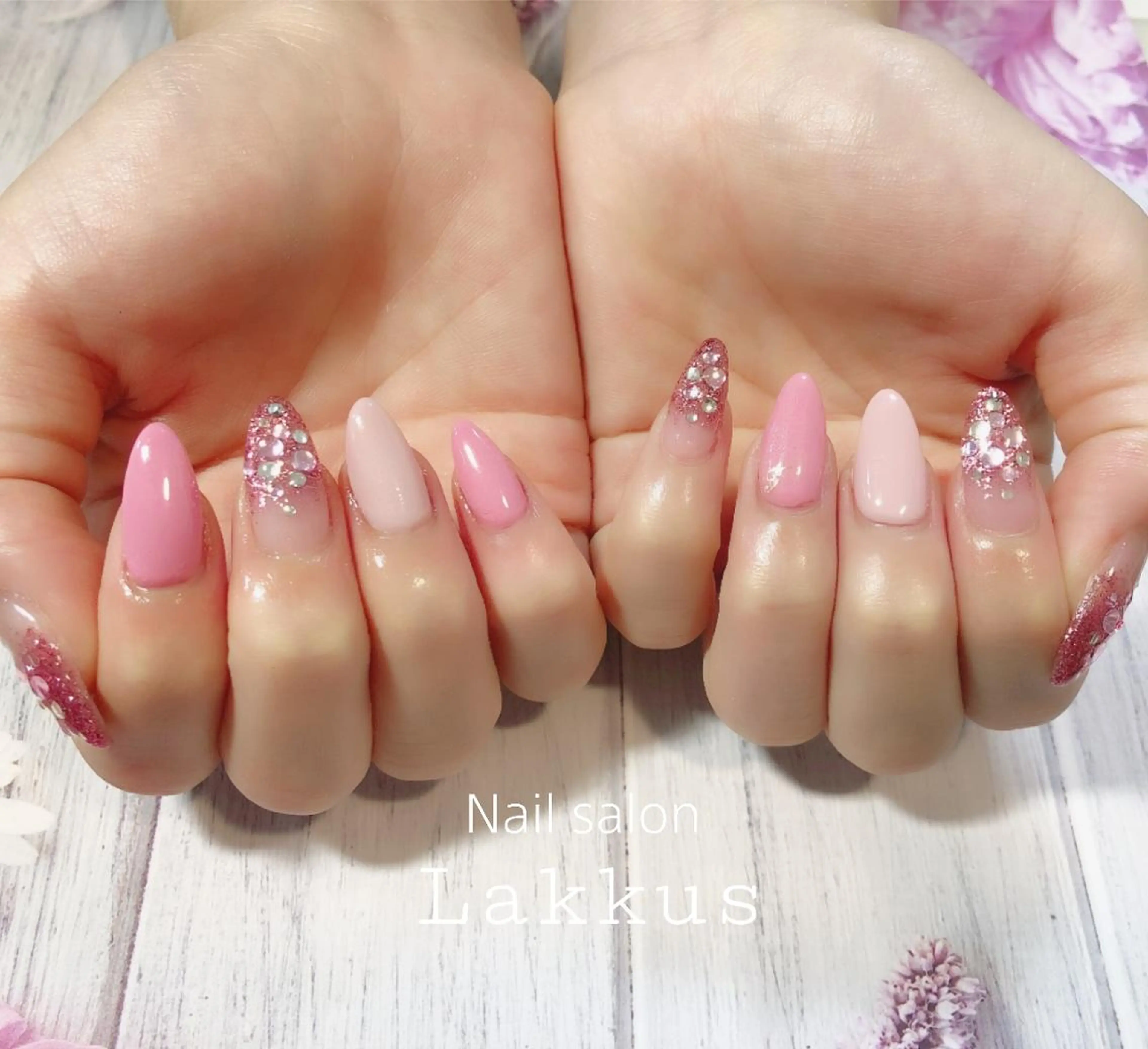 ネイル Lakkus T－Mのネイルデザイン