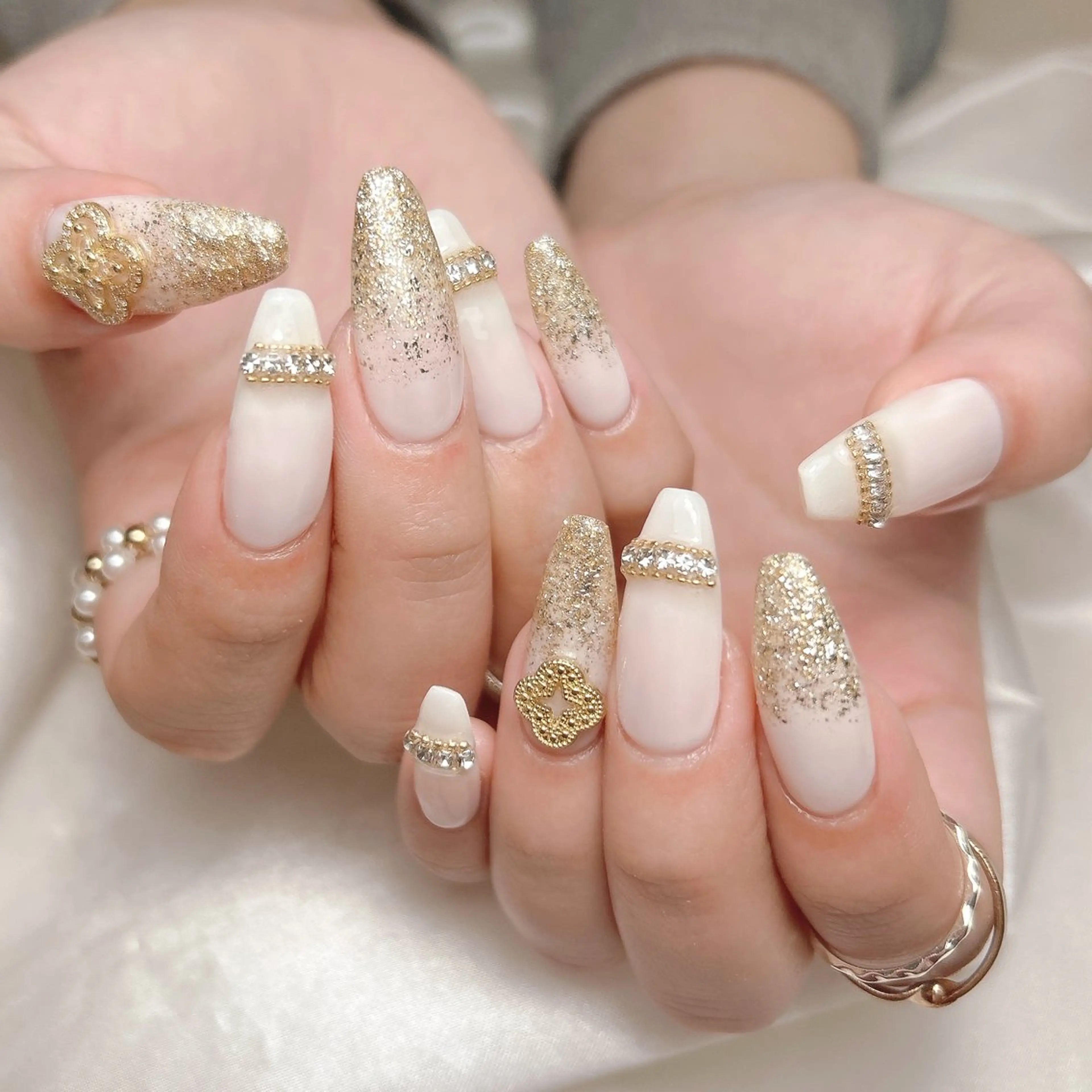 ネイル ゴールド ハンドネイル junna 金山.東別院.上前津のネイルデザイン