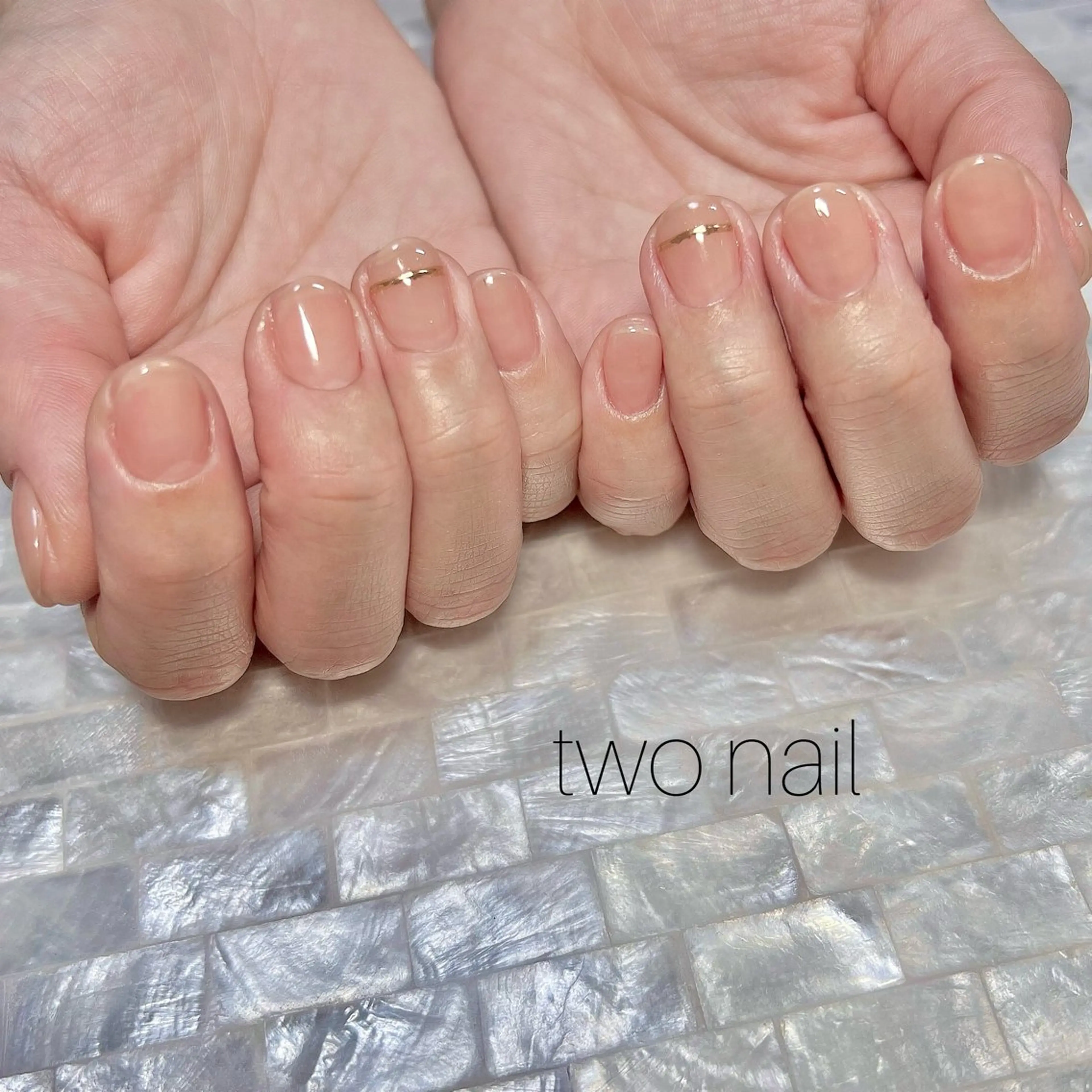 ネイル アートネイル ブラウン ネイルチップ ホワイト ハンドネイル two nailのネイルデザイン