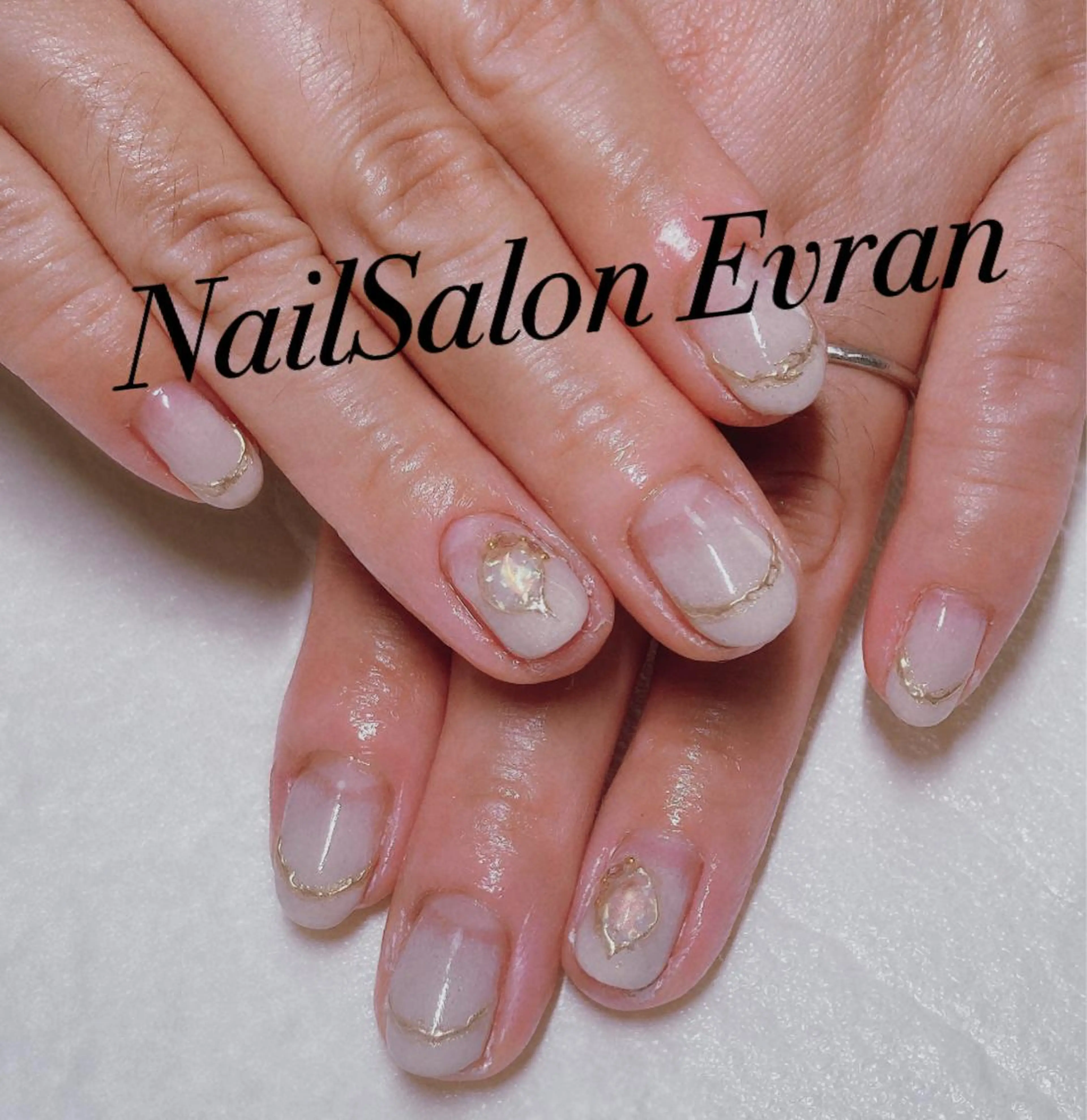 ネイル ニュアンスネイル ハンドネイル Nail salon Evranのネイルデザイン