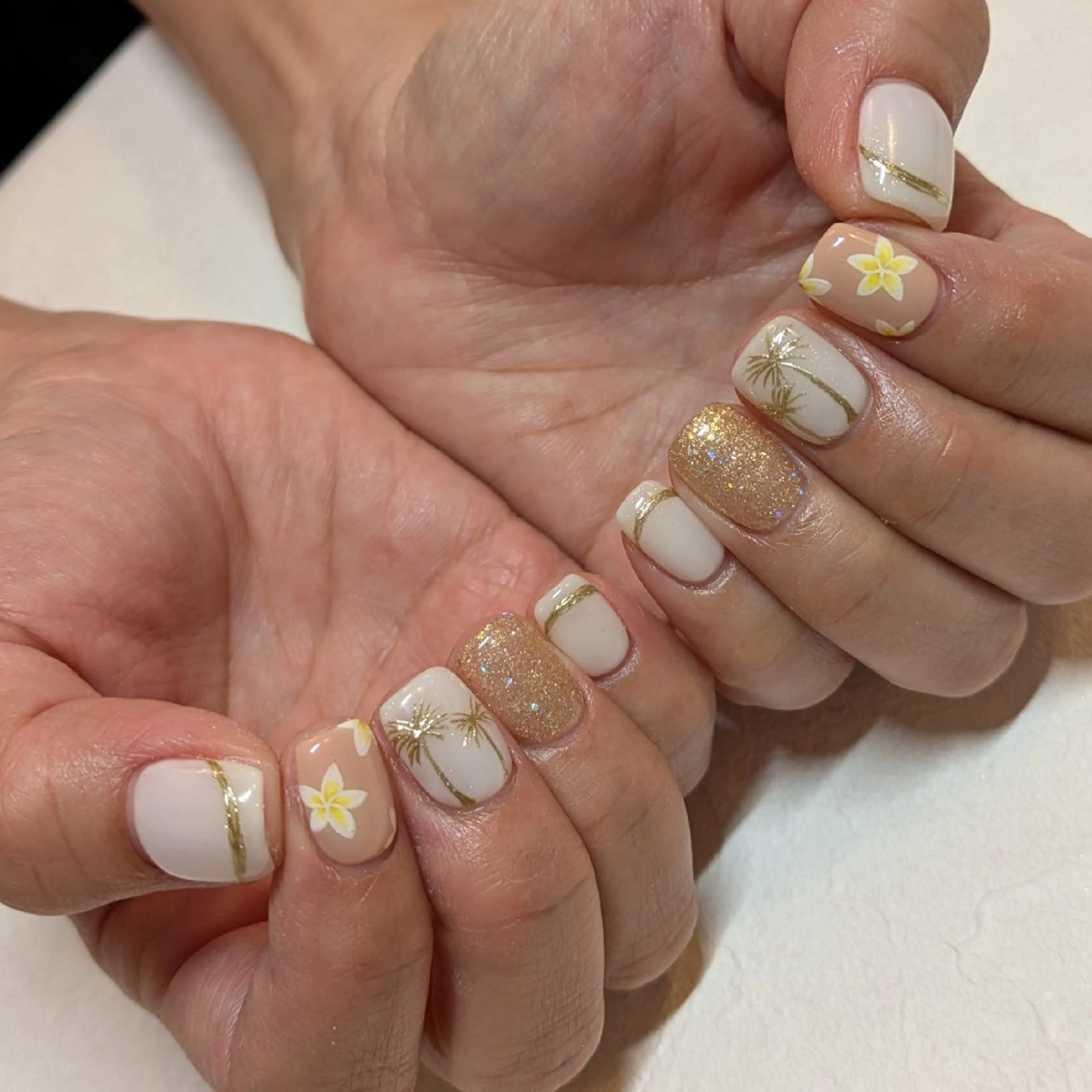 ネイル 夏ネイル ジェヌインネイル 河内のネイルデザイン