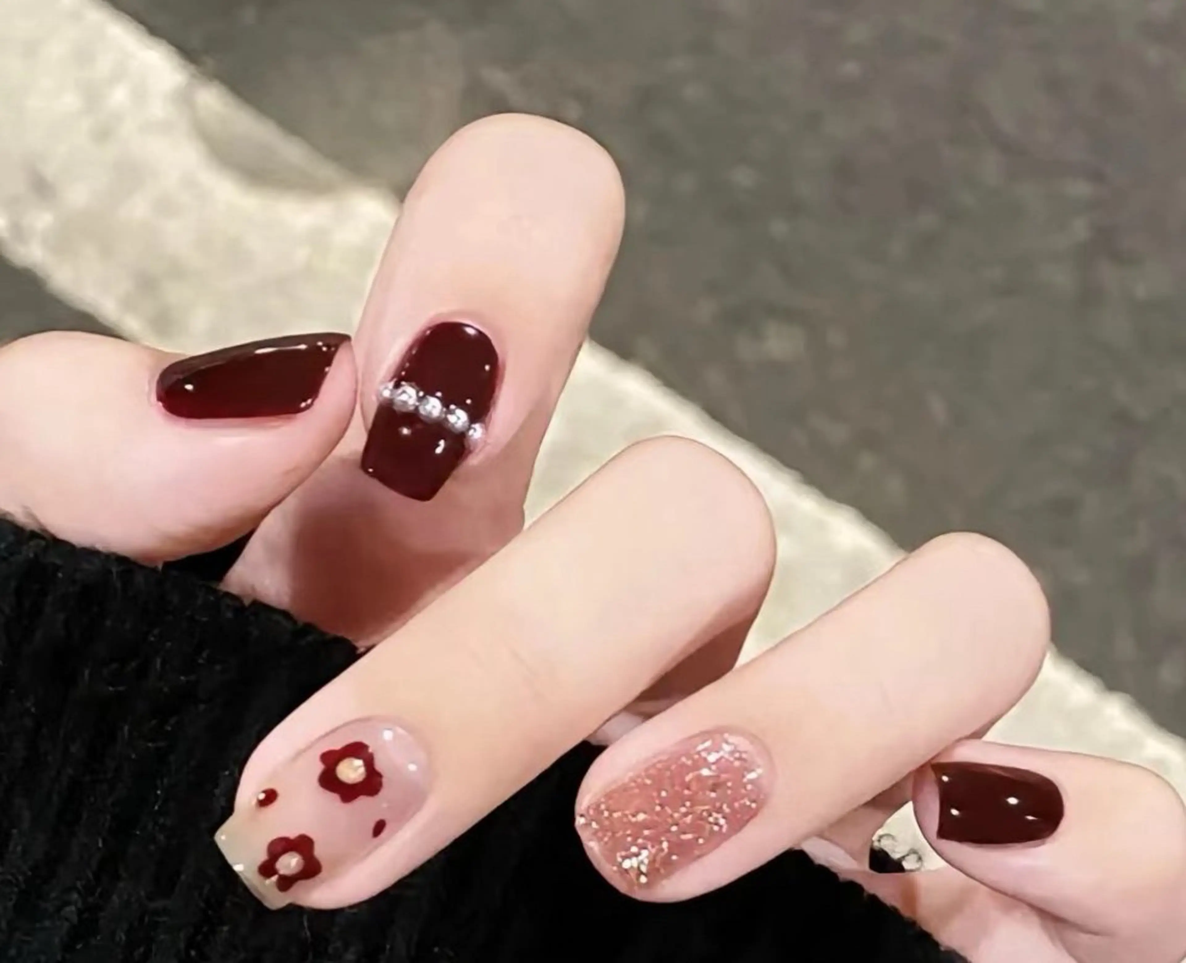 ネイル ハンドネイル MoonNail ユリ🌸のネイルデザイン