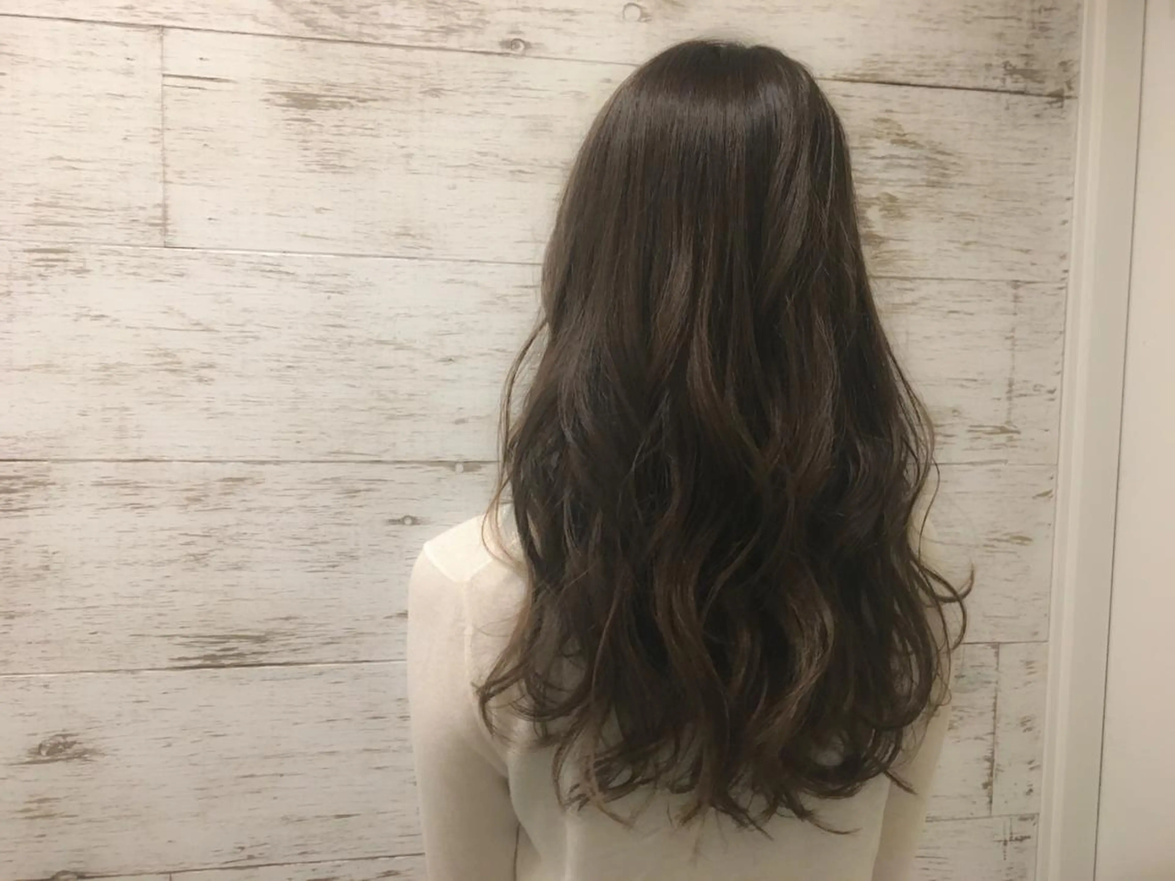 カラー アッシュ 池本 弥桜のヘアスタイル