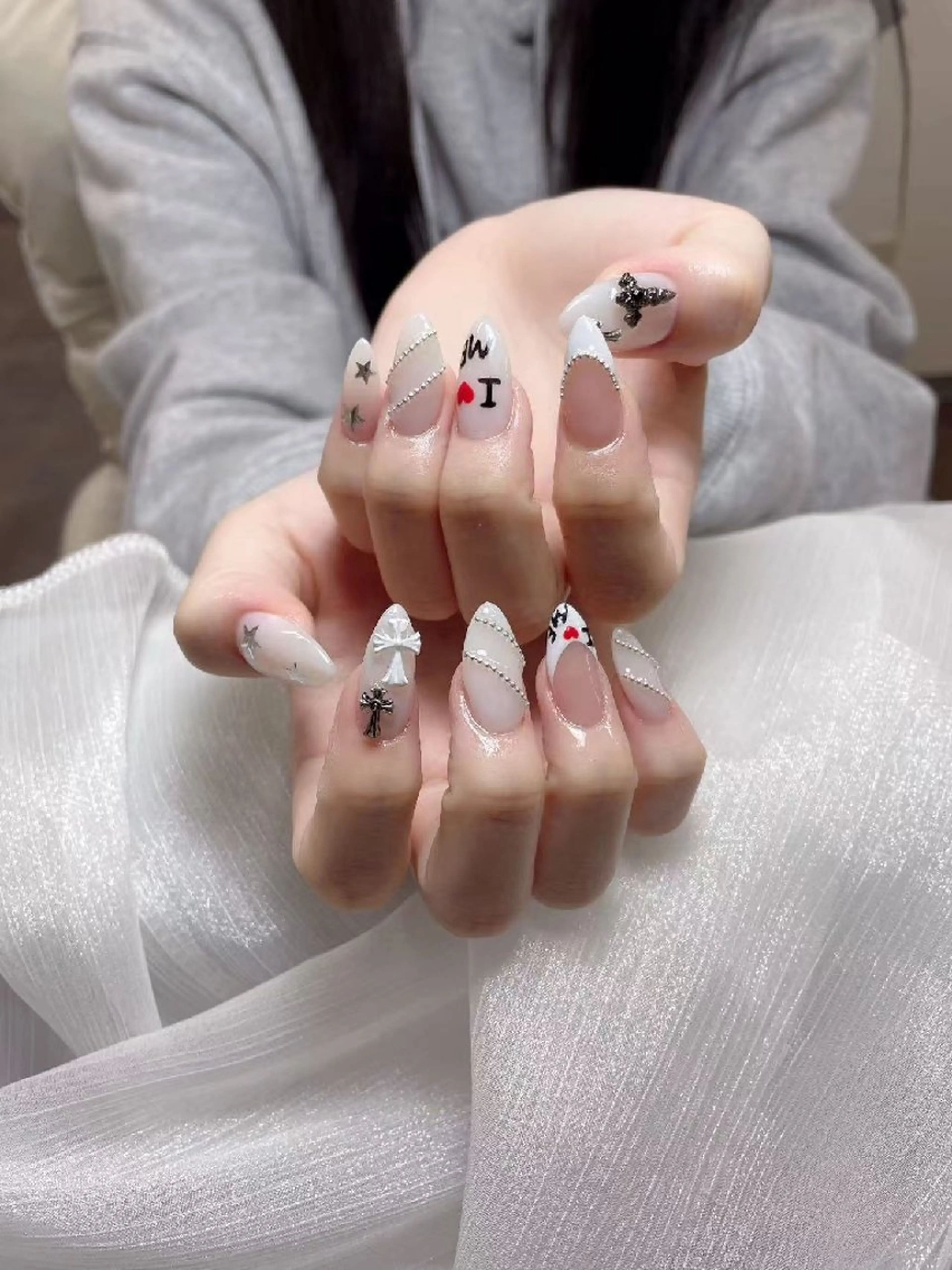 ネイル ENsalon AKIRAのネイルデザイン