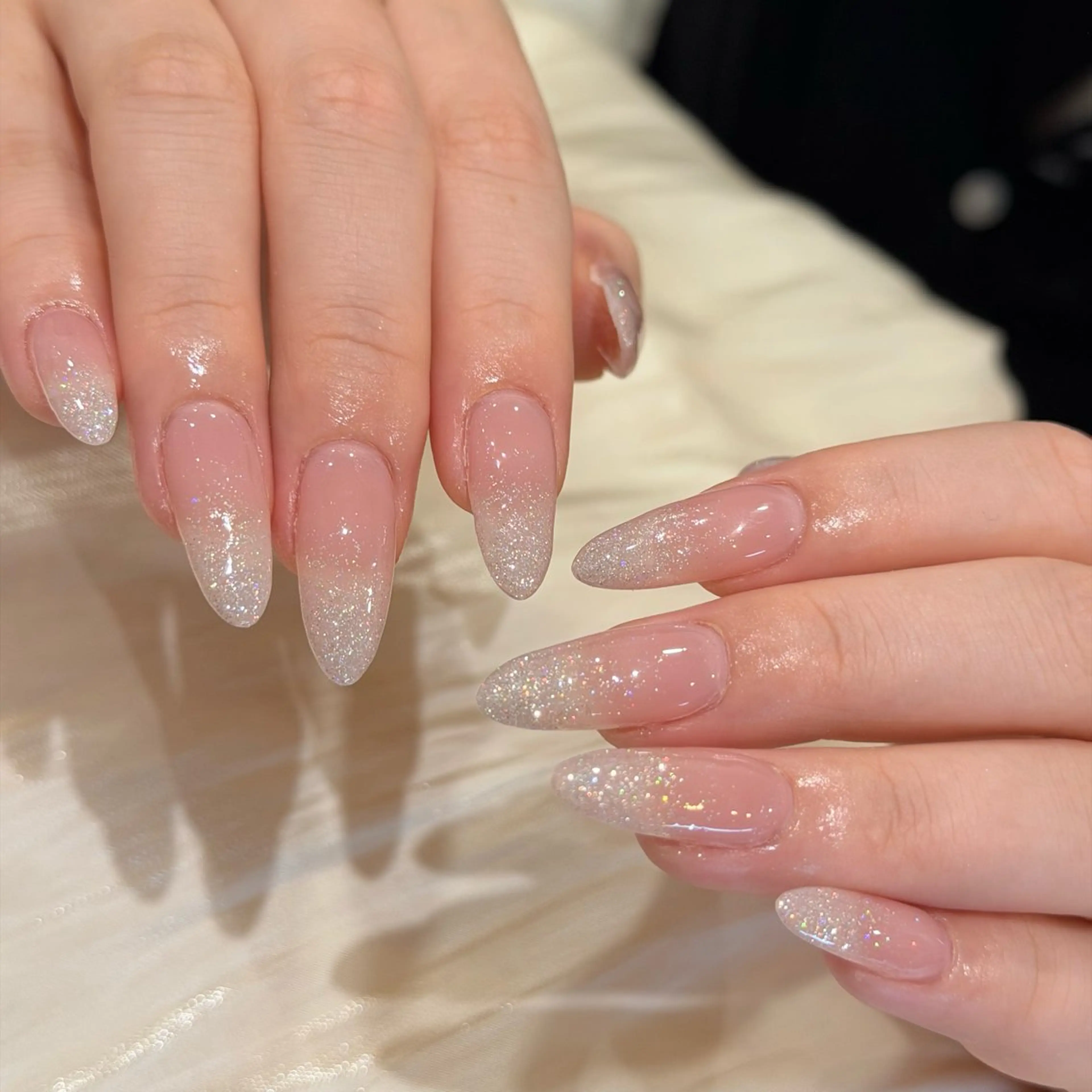 ネイル オーロラネイル フレンチネイル ジェルネイル グラデーション 韓国ネイル ハンドネイル Luci Nailのネイルデザイン