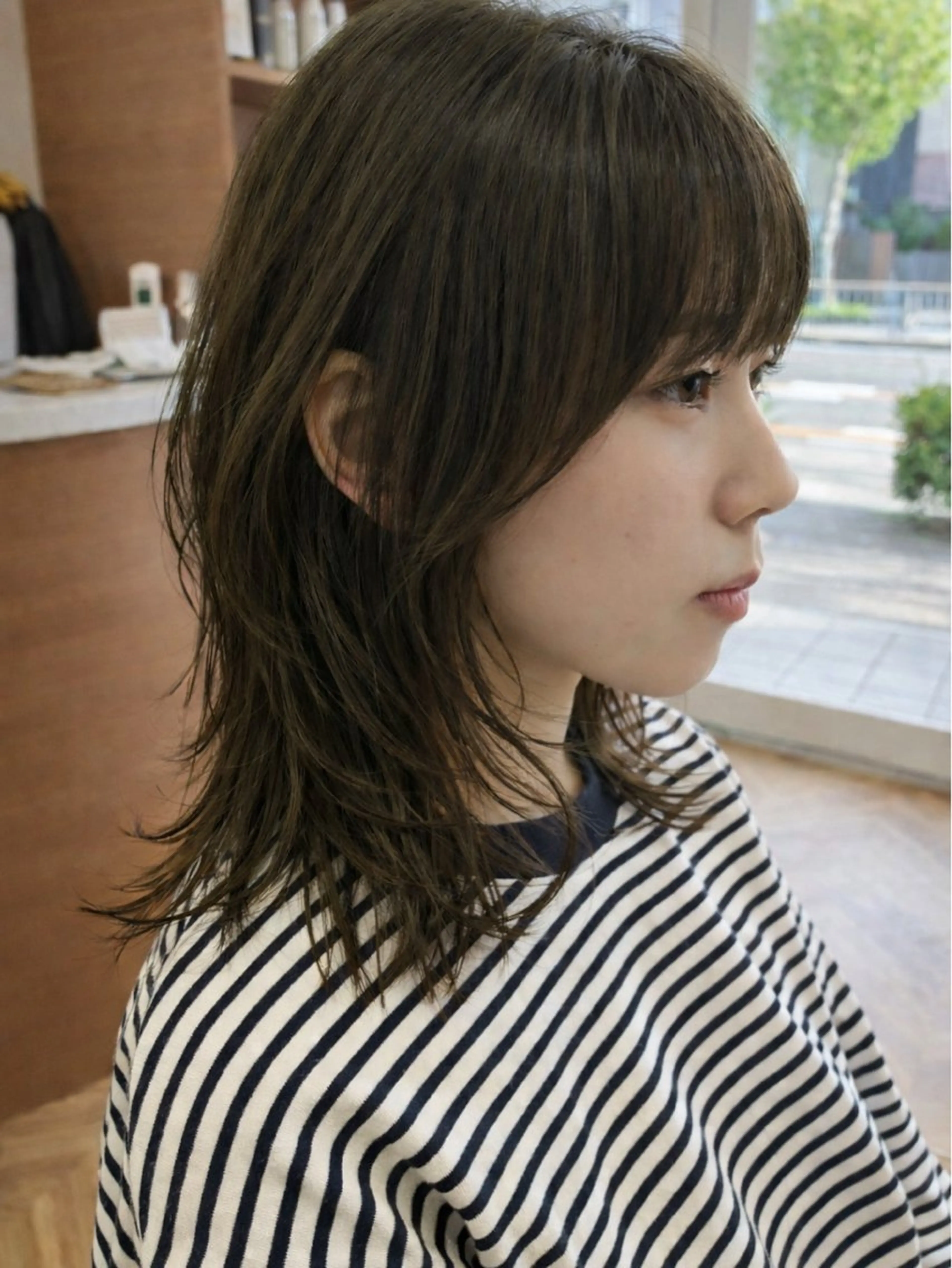 ミディアム カラー ケアカラー 透明感カラー 髪質改善 レイヤーカット トリートメント ヘアカラー トリートメント rina/似合わせ/ 艶髪カラー/髪質改善のヘアスタイル