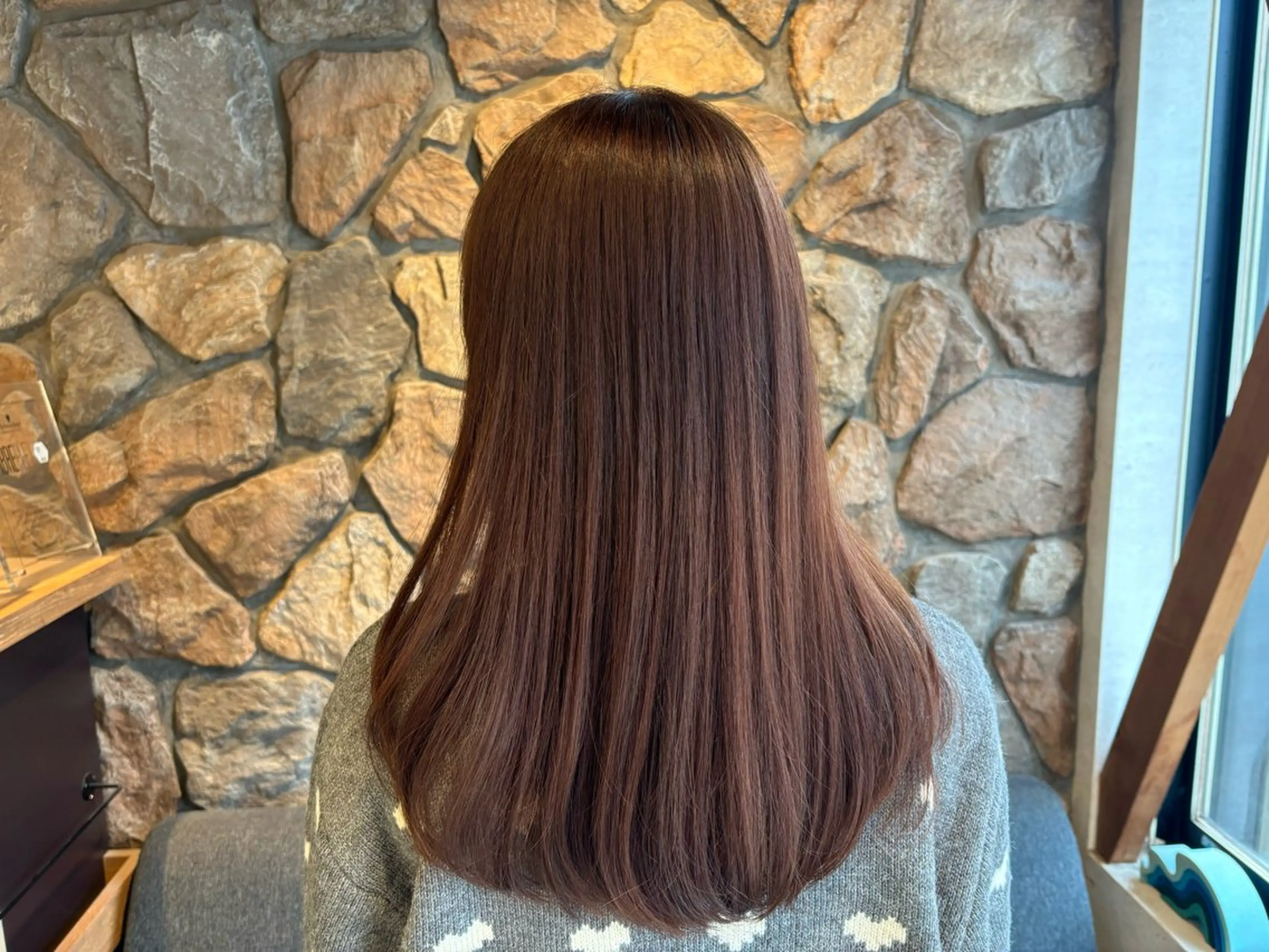 ロング ピンクブラウン カット ヘアカラー 小玉 唯依のヘアスタイル