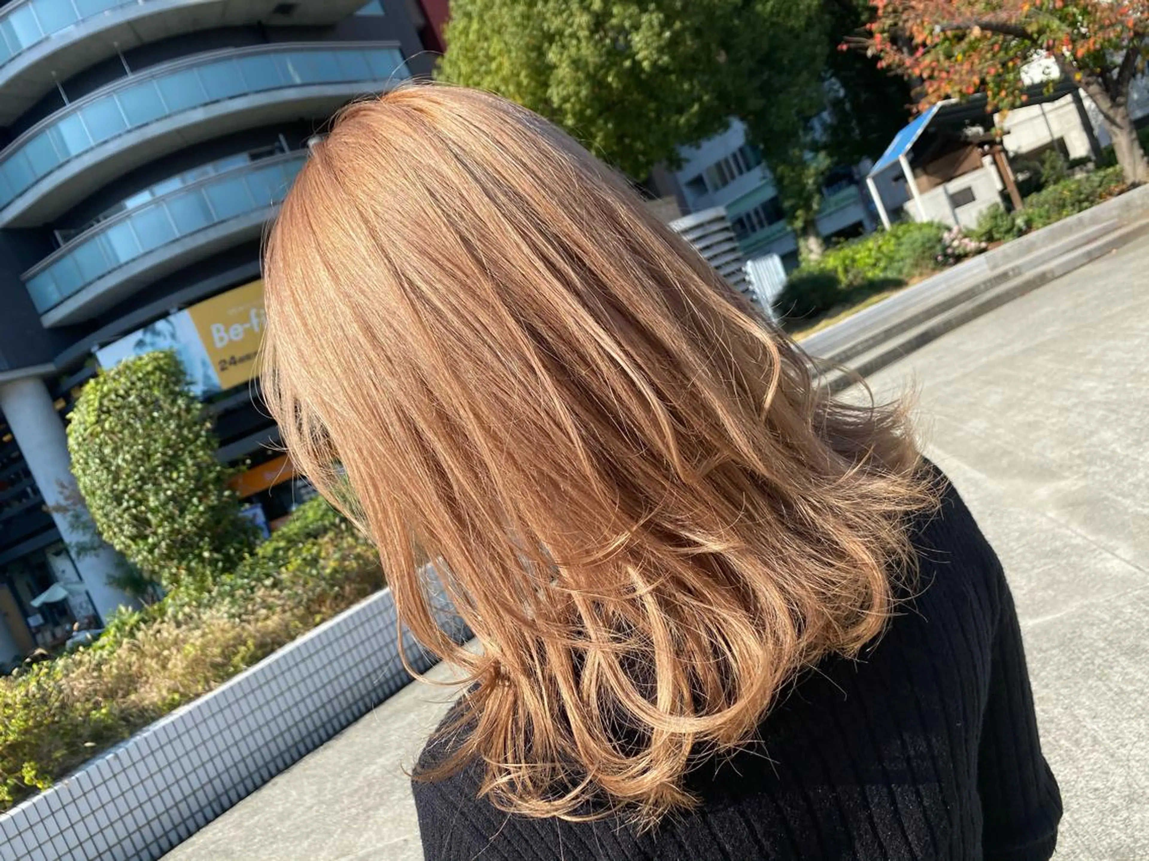 ミディアム カラー salowin梅田茶屋町suite所属・ハイトーンヘア/ 島崎　タクミのヘアスタイル