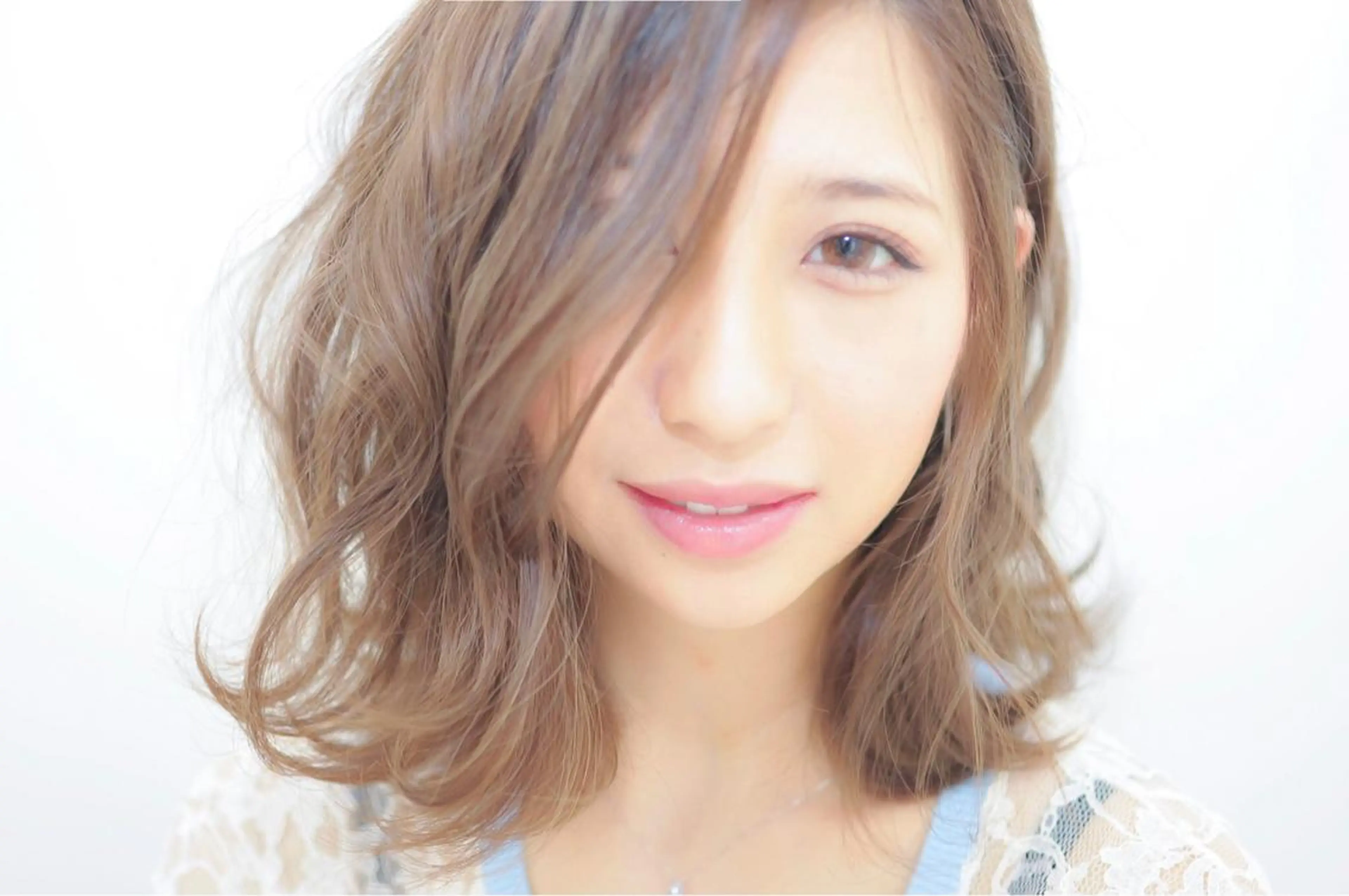 ショート カラー グレージュ ミルクティーグレージュ モテ髪透明感❤️ デイズヘアカラーのヘアスタイル