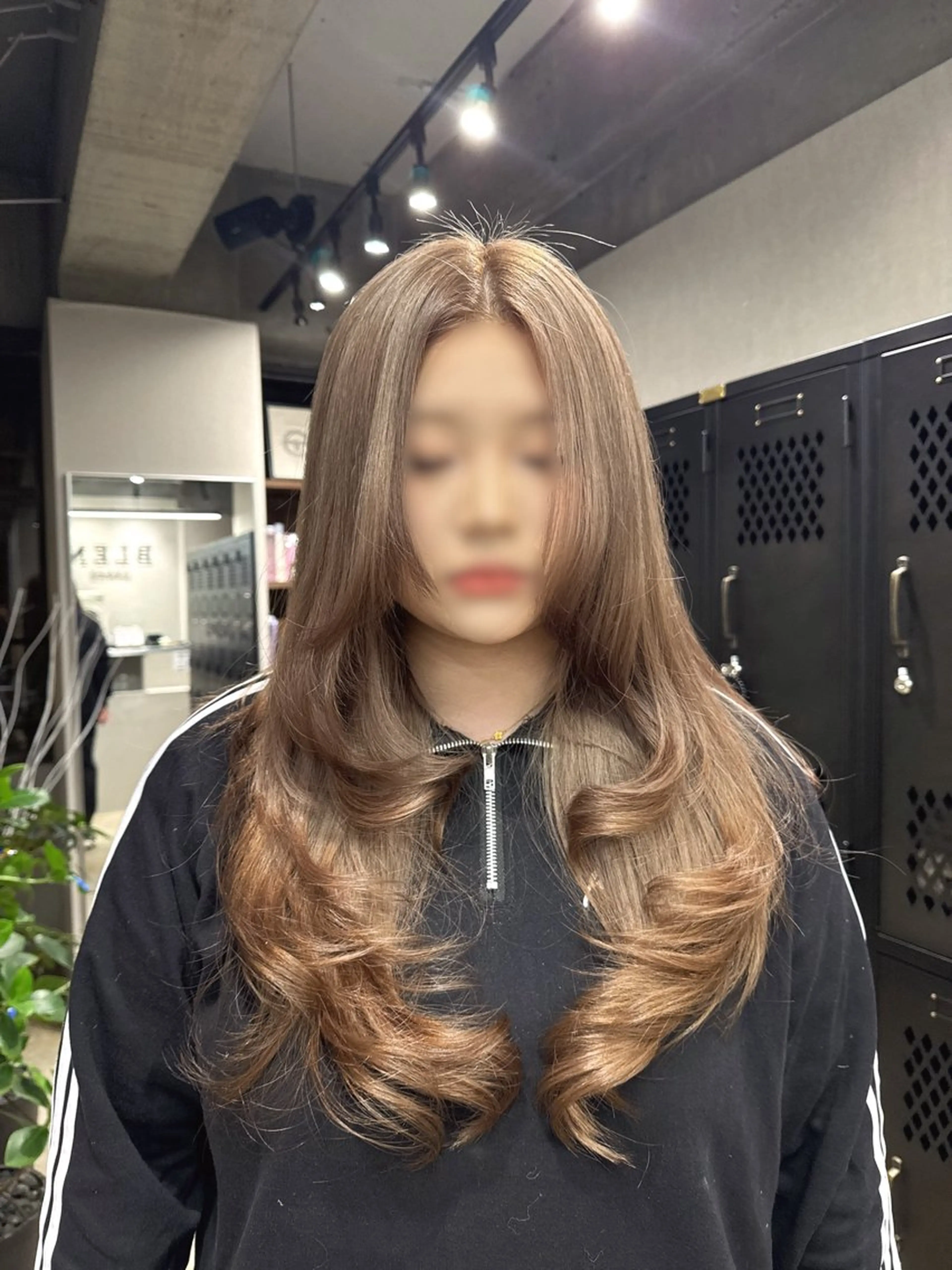 カラー ベージュカラー ミルクティーベージュ ヘアカラー ルシ🎨/ハイトーン デザイン/髪質改善のヘアスタイル