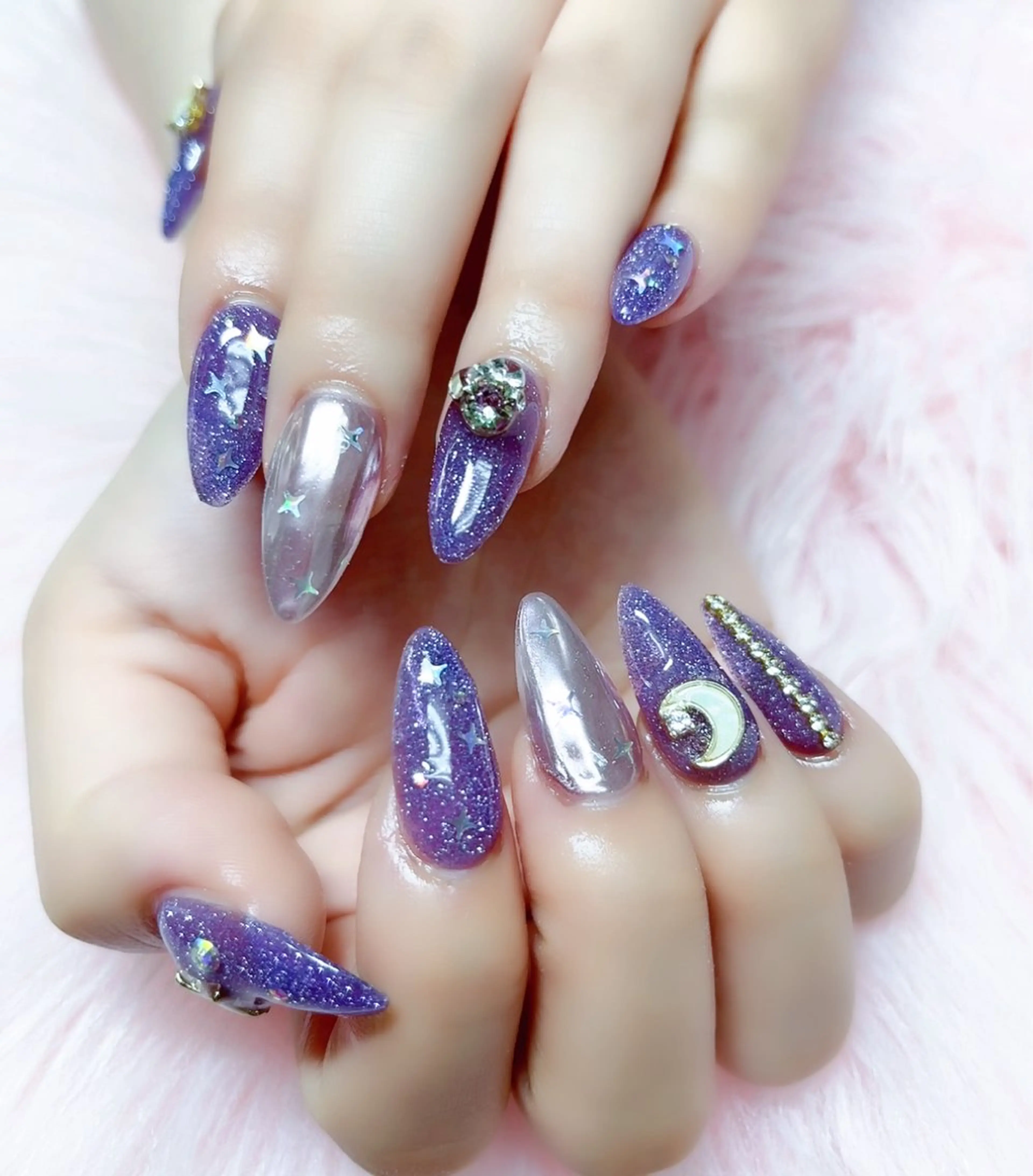 ネイル MoonNail ユリ🌸のネイルデザイン