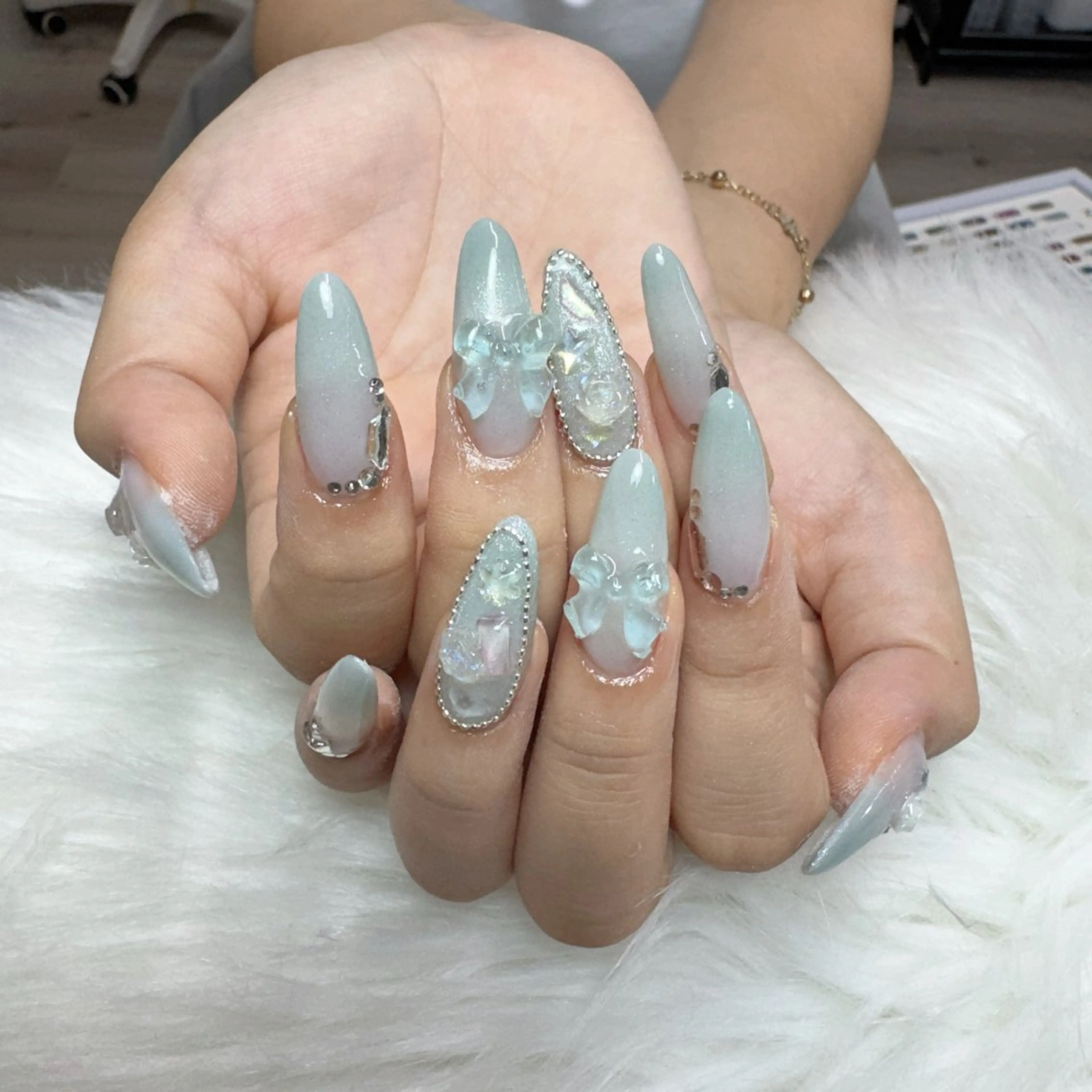 ネイル ハンドネイル 🎀nana🫧 ワンホンネイル🎀のネイルデザイン