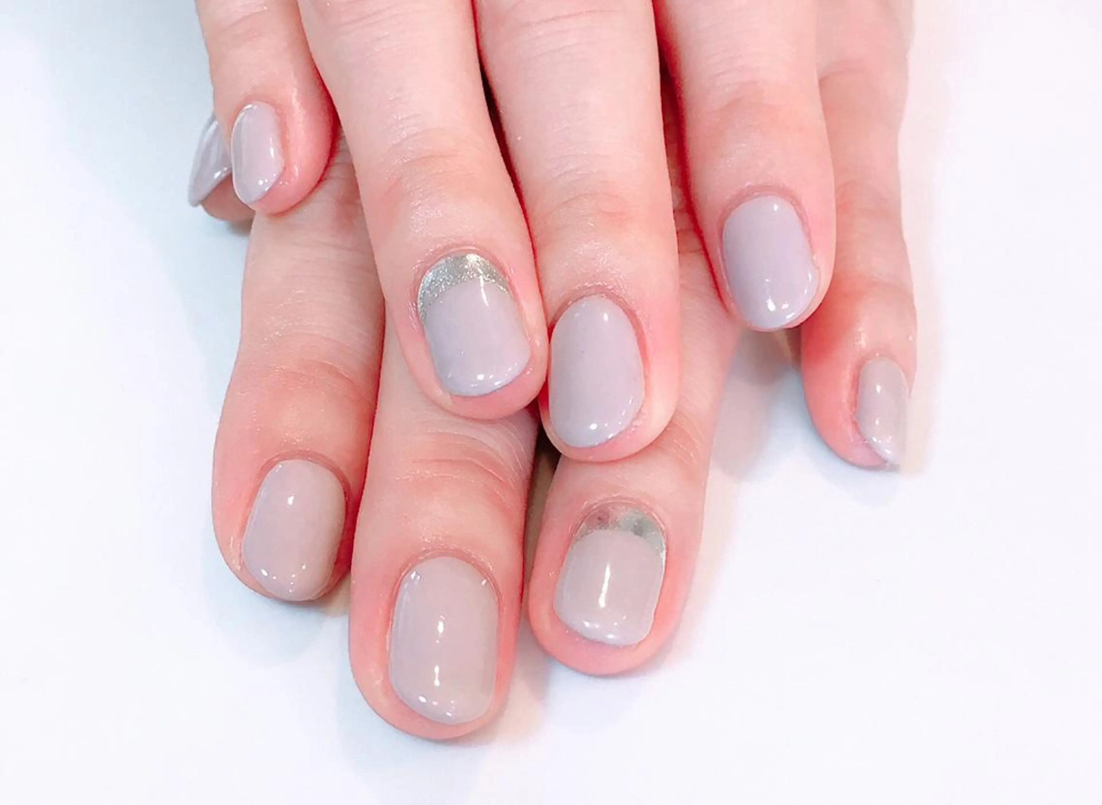 ネイル ニュアンスネイル nailsalon SIMB.のネイルデザイン