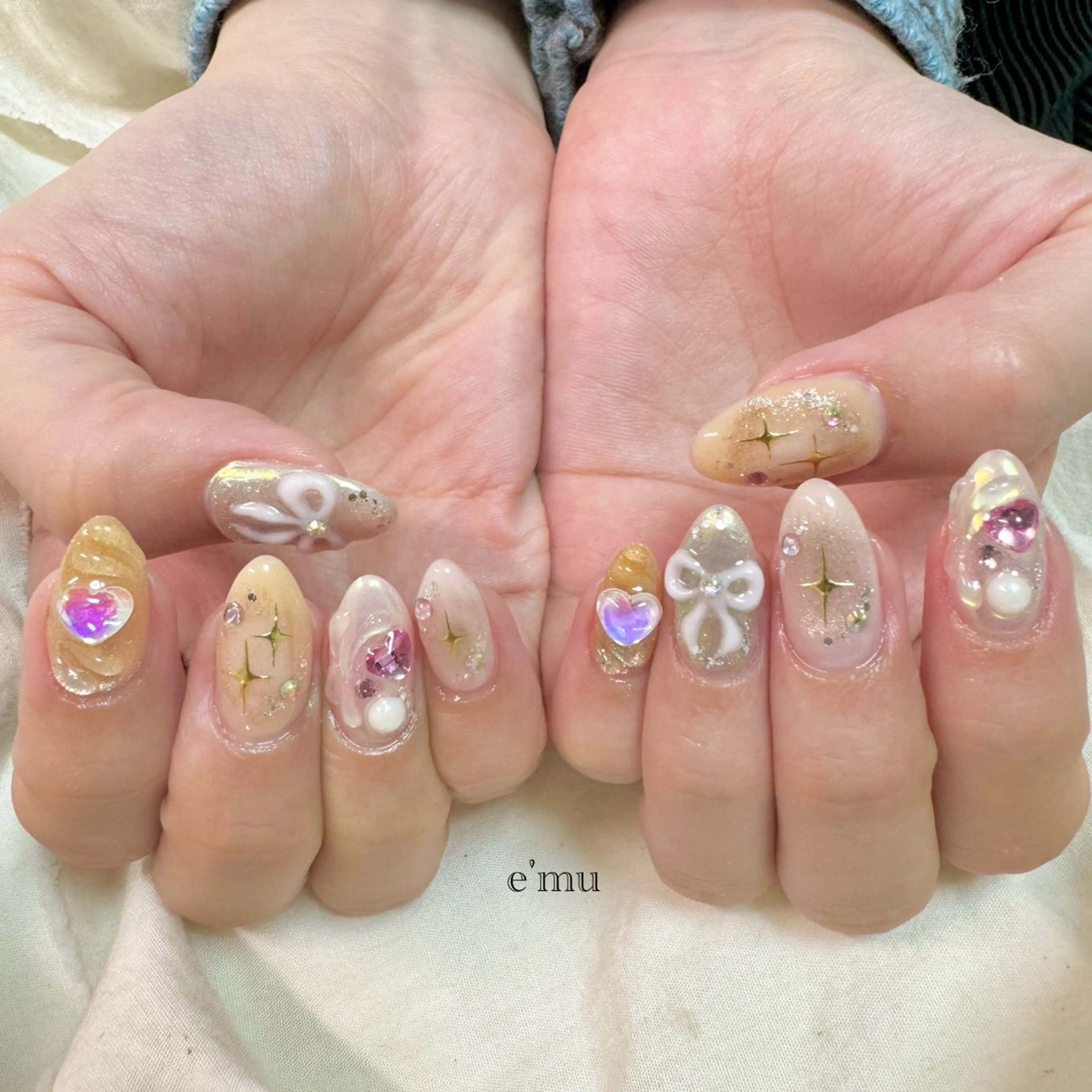 ネイル キラキラネイル ハンドネイル nail salon e'mu💐のネイルデザイン