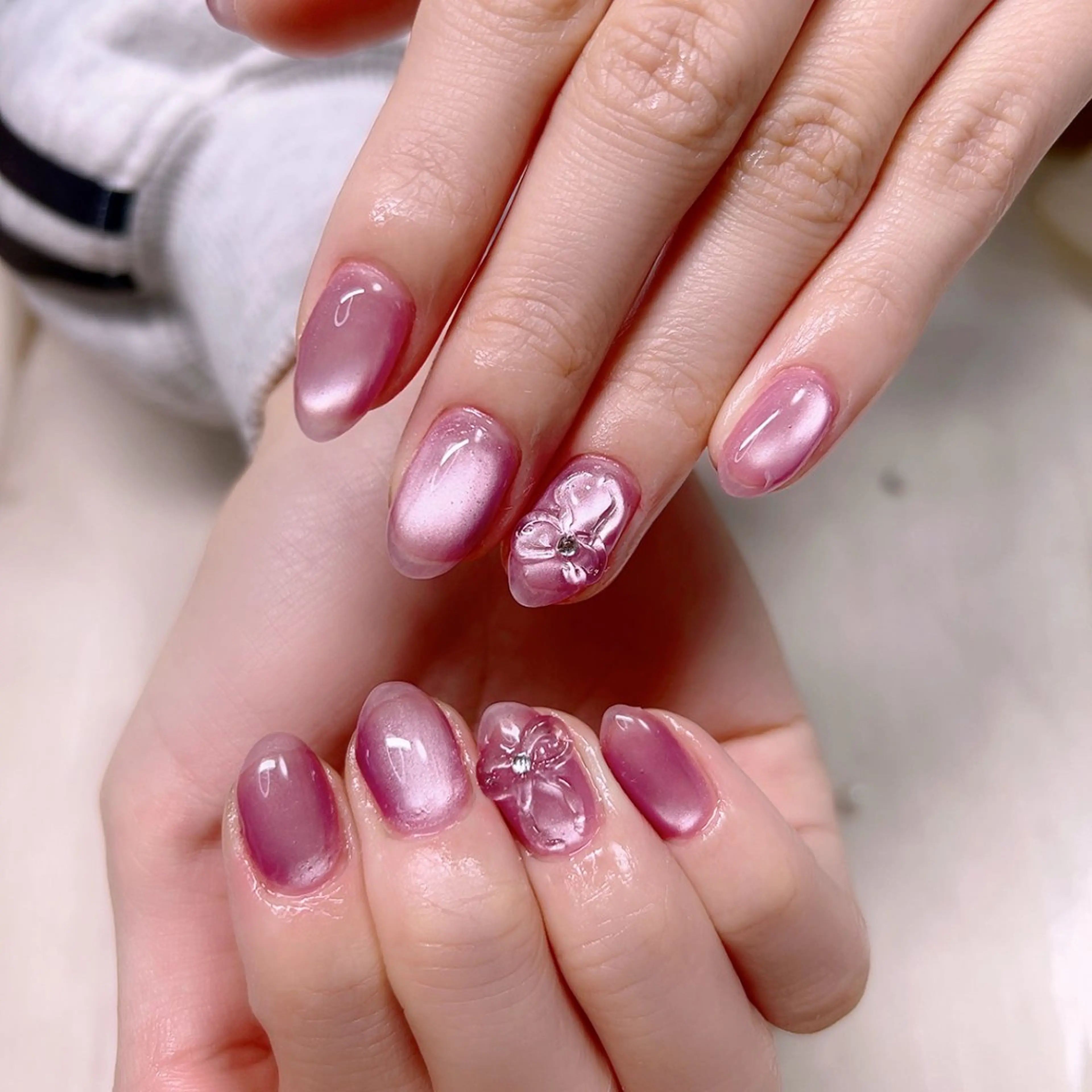 ネイル マグネットネイル オフィスネイル ぷっくりネイル リボン ハンドネイル Cute Tips nailのネイルデザイン