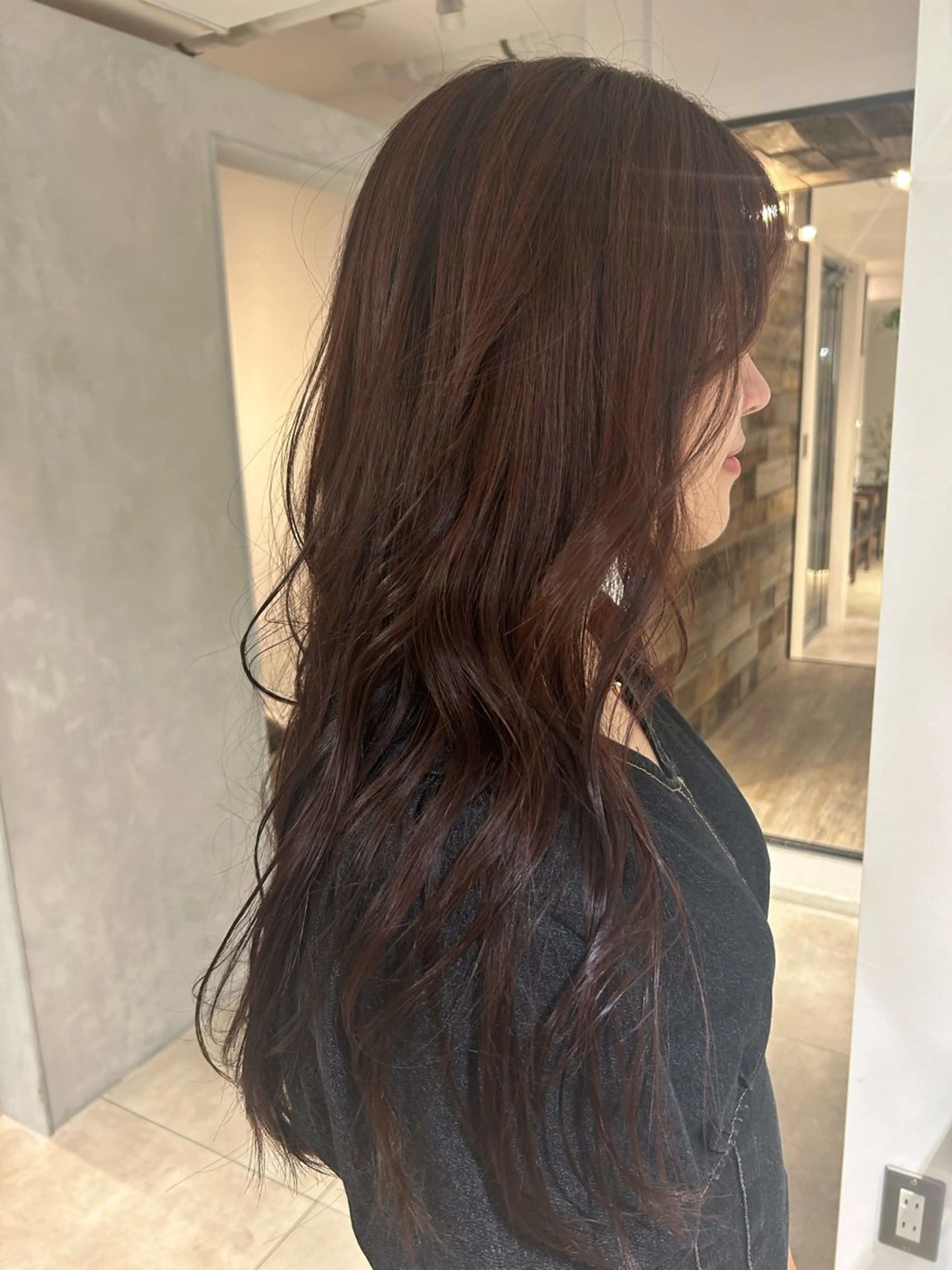 ロング カラー ブリーチ ブリーチなしカラー 似合わせカット 奥村陽花のヘアスタイル