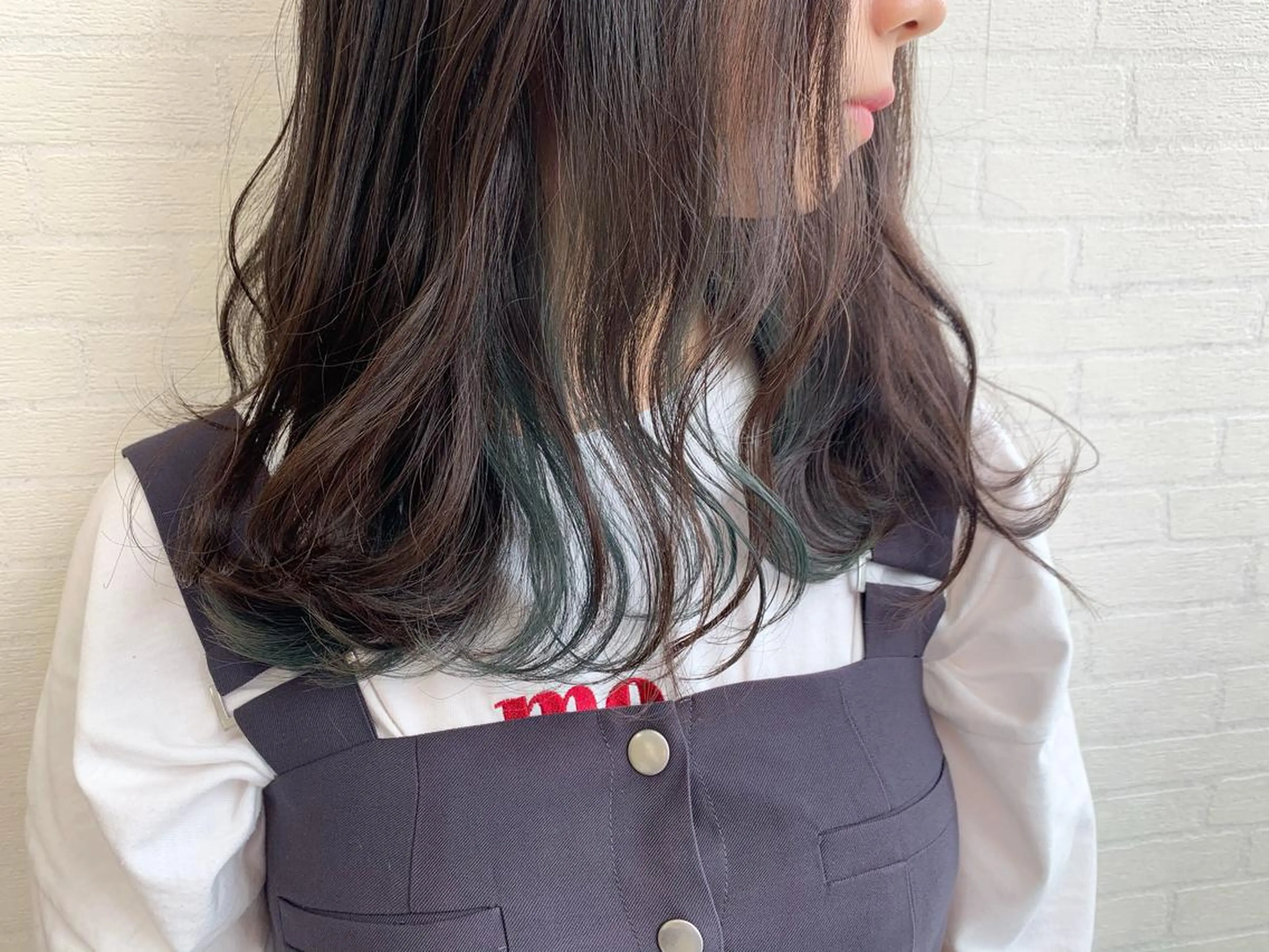 セミロング カラー 立川 奈那子のヘアスタイル