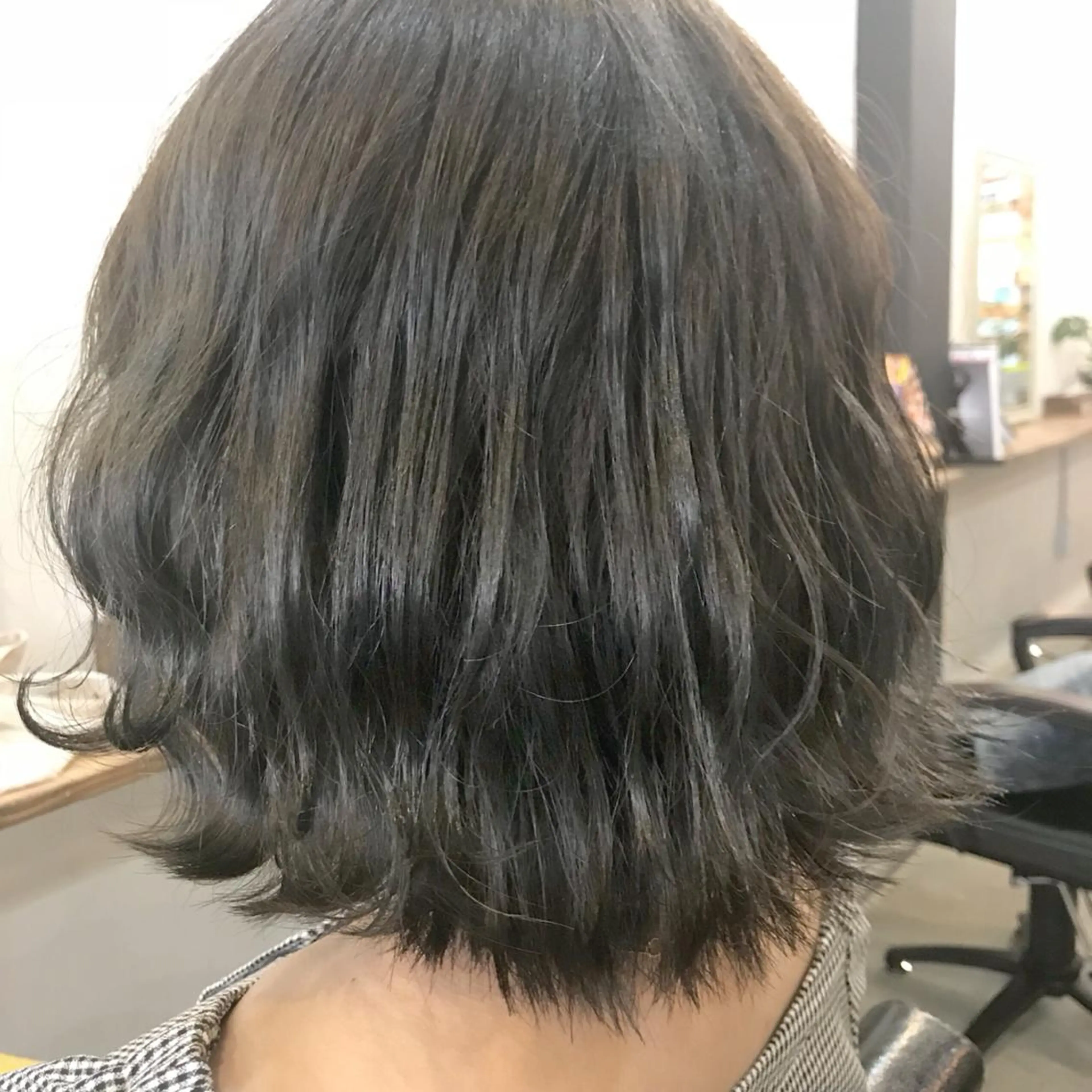 ミディアム カラー メンズ限定クーポン シェアサロン博多のヘアスタイル