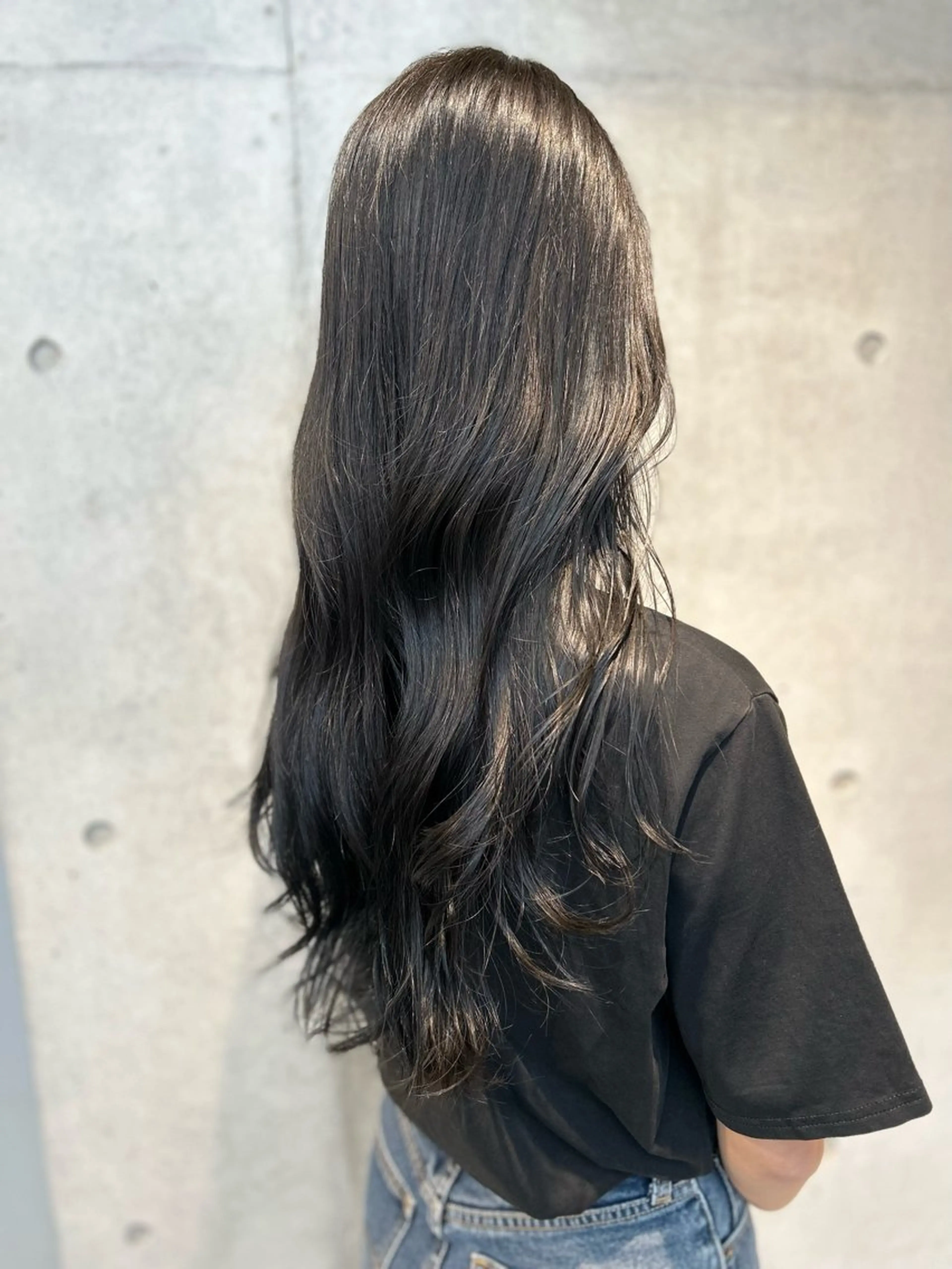 ロング カラー グレージュ オリーブグレージュ オリーブグレー ヘアカラー トリートメント レイヤー/グレージュ 髪質改善/コウスケのヘアスタイル