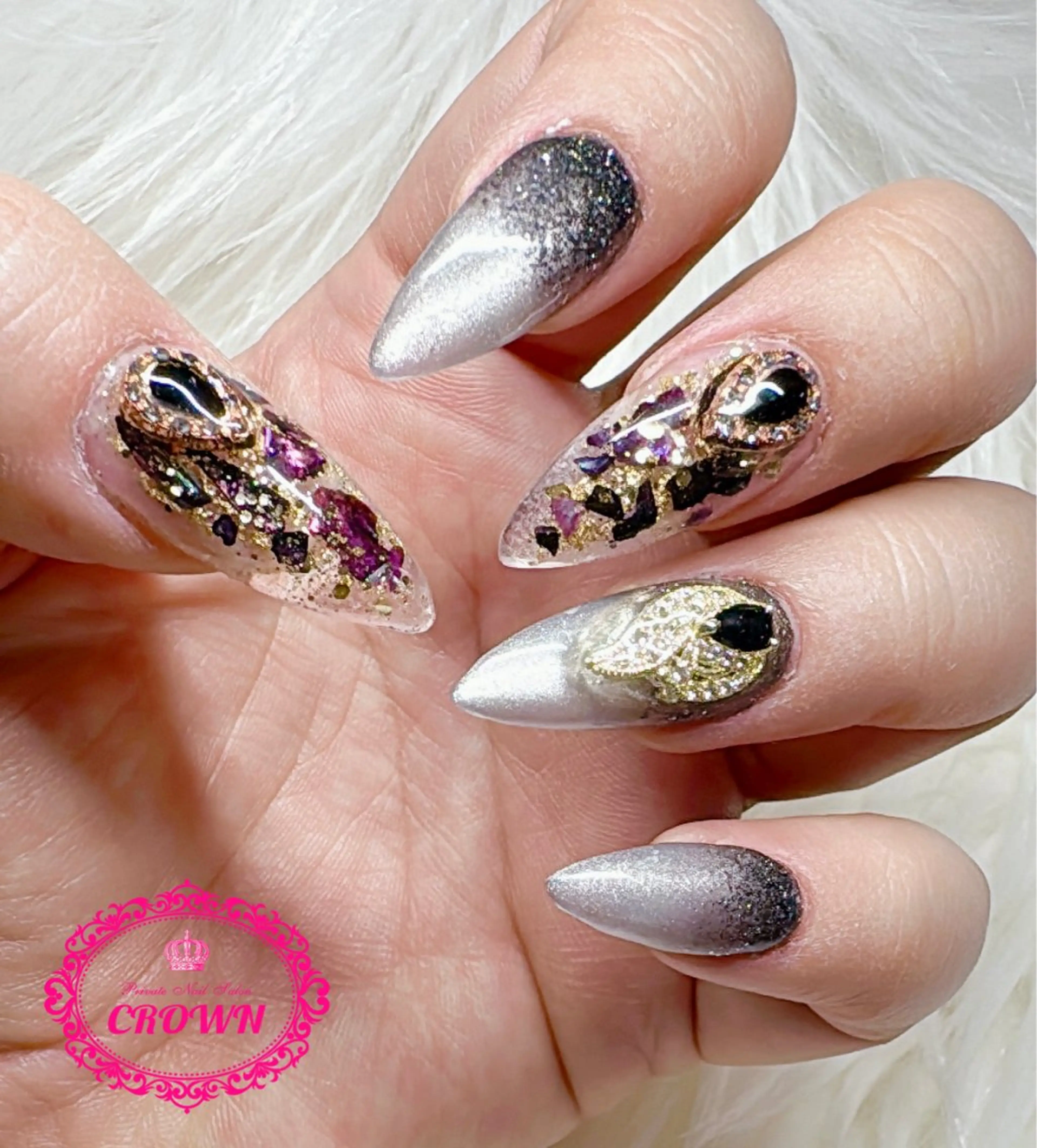 ネイル CROWN プライベートサロンのネイルデザイン