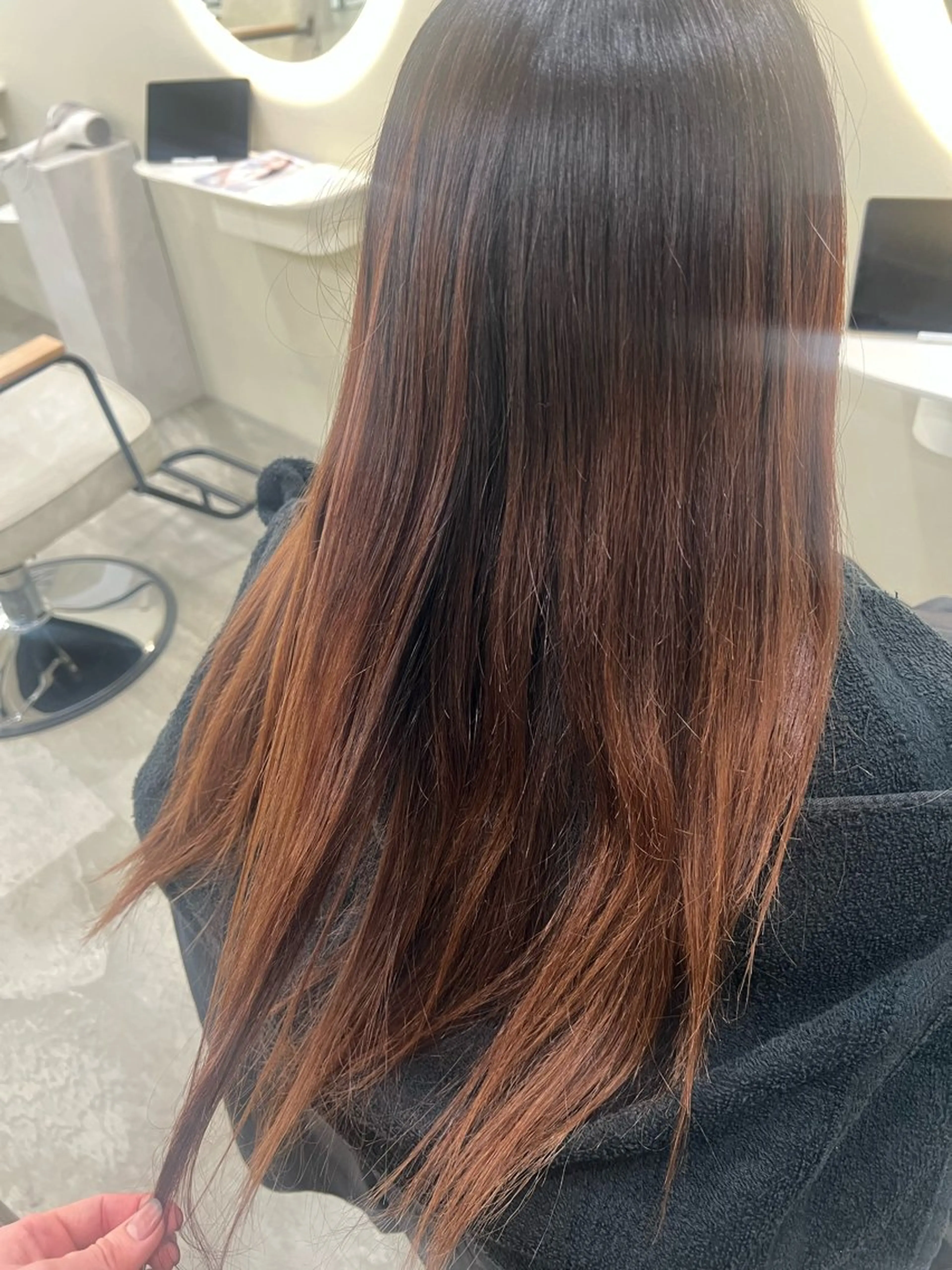 ロング カラー tomu/大名/艶髪 髪質改善/透明感のヘアスタイル