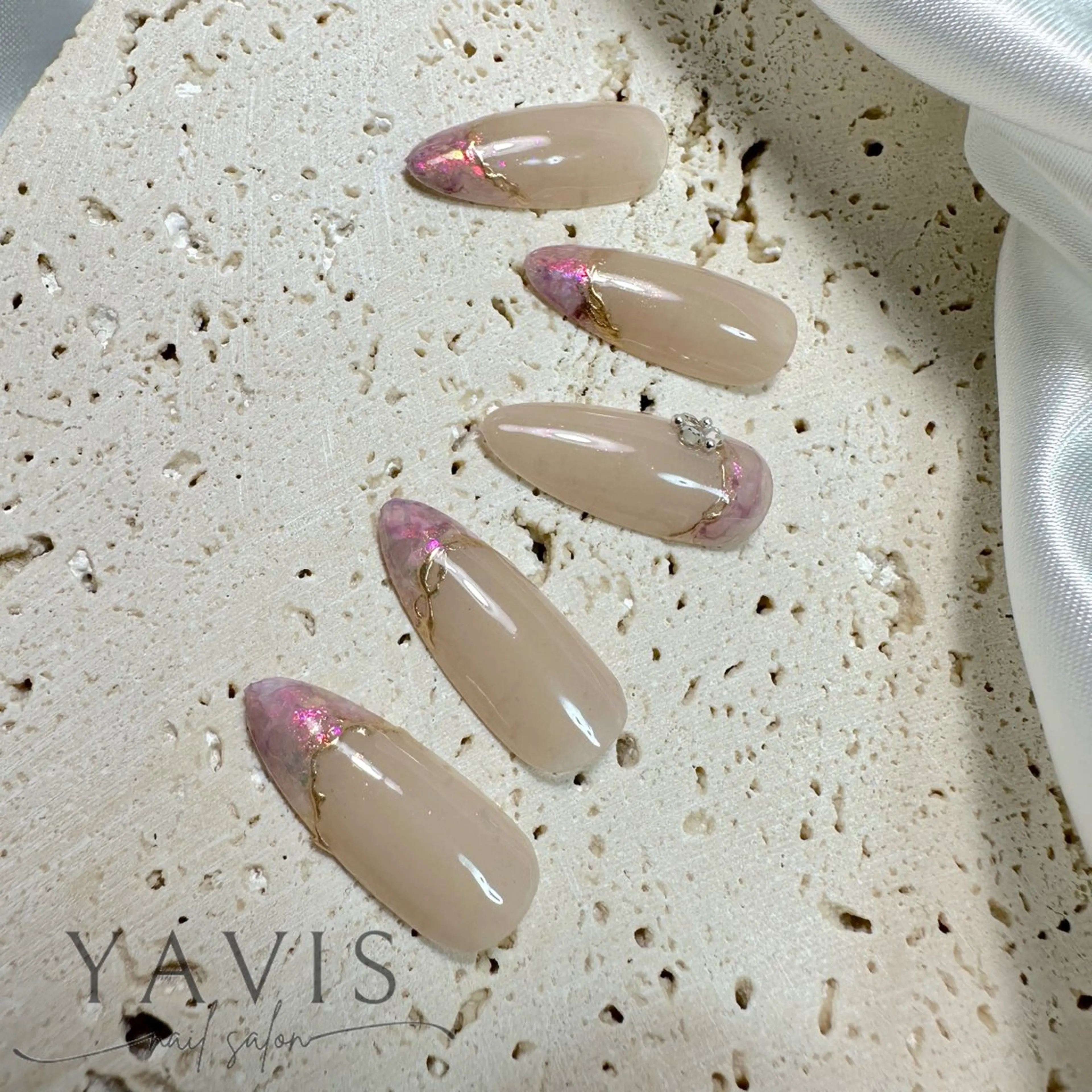 ネイル フレンチネイル 春ネイル YAVIS_ nailのネイルデザイン