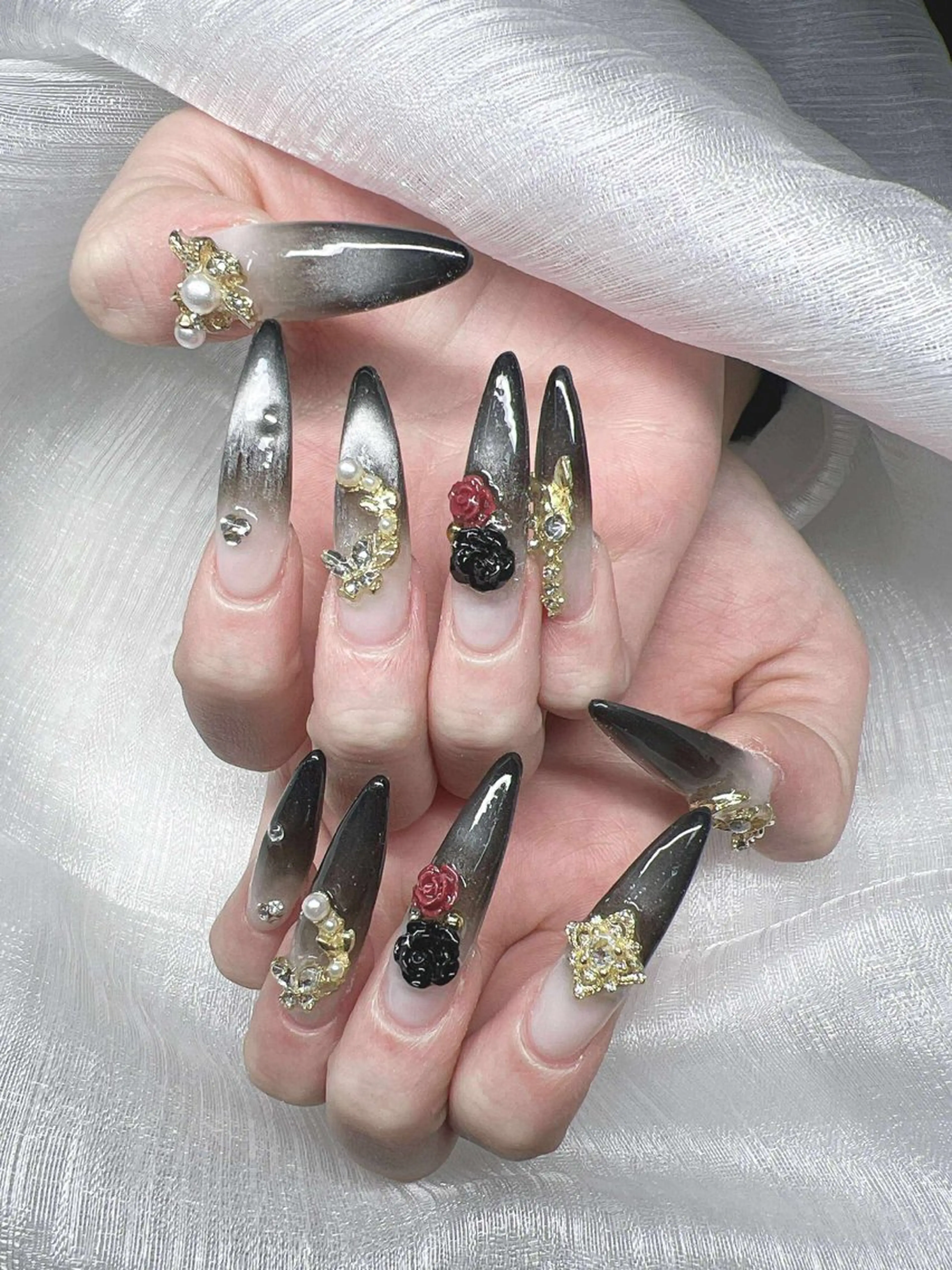 ネイル ハンドネイル Lee Nailsのネイルデザイン