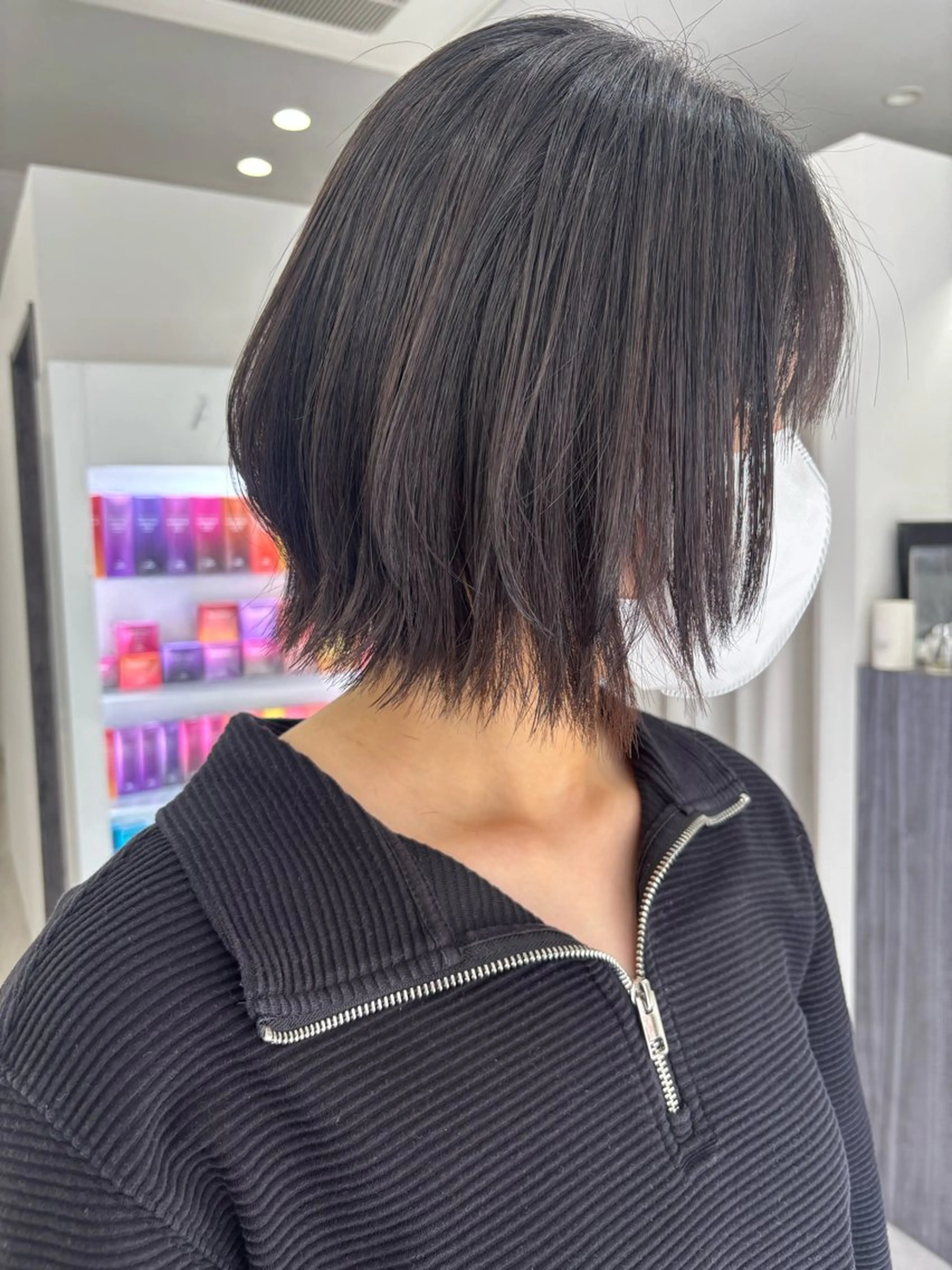 ミディアム ショートボブ ボブレイヤー ボブ くびれヘア くびれレイヤー カット トリートメント 新村 華奈絵のヘアスタイル