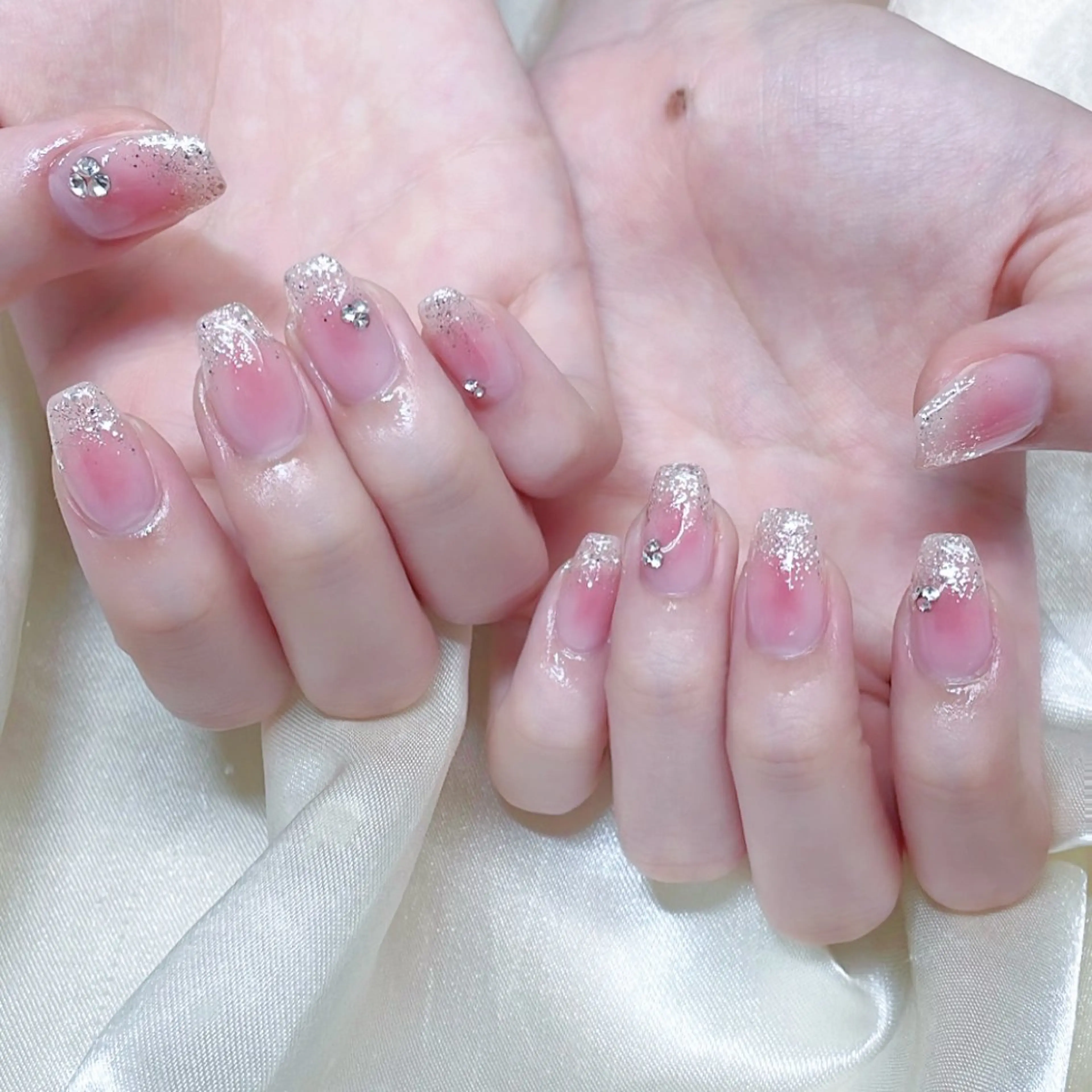 ネイル misaki 🩰‎🤍🎀のネイルデザイン