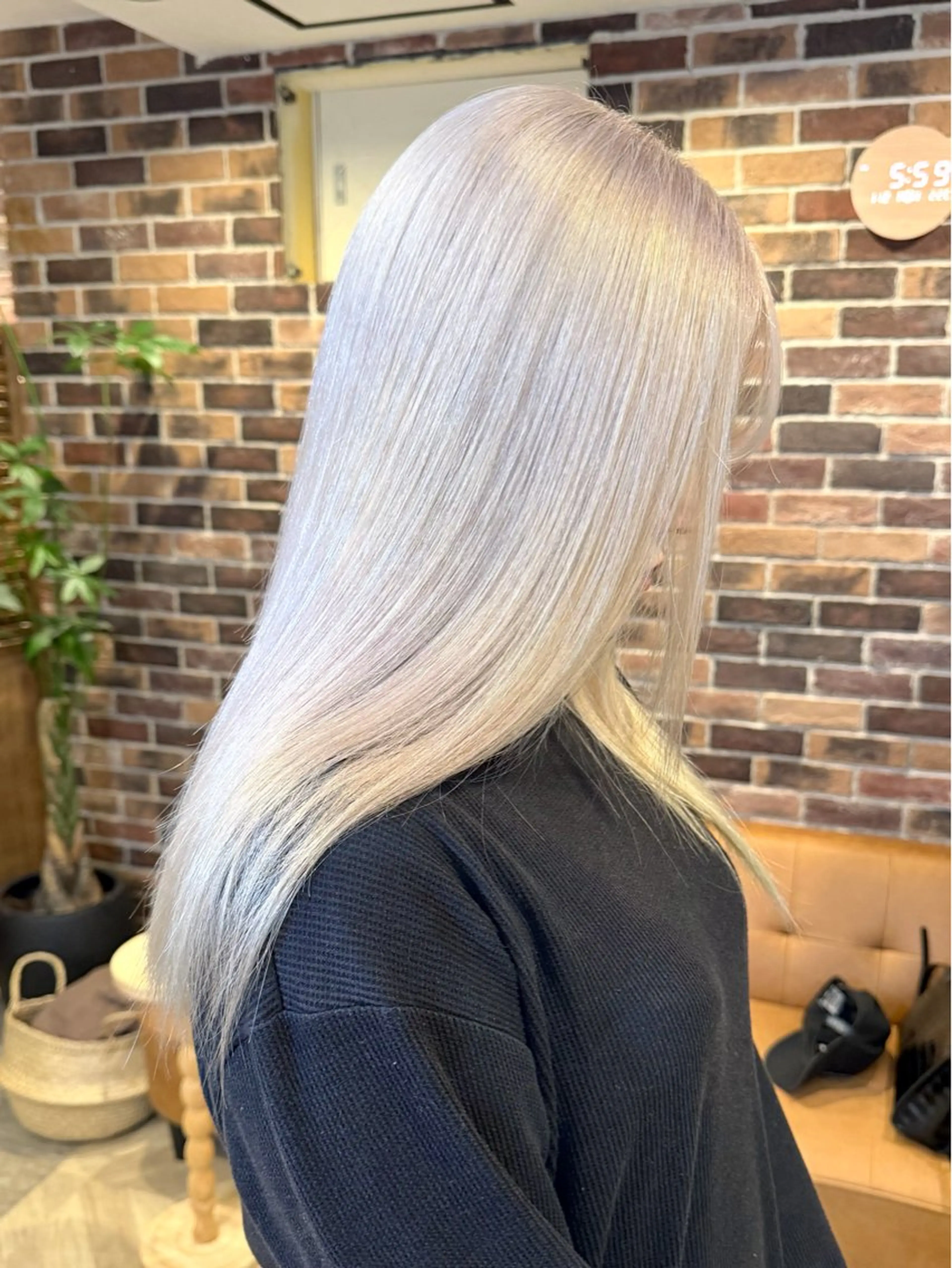 セミロング ヘアカラー 艶髪／透け感カラー ／ＲＹＯのヘアスタイル