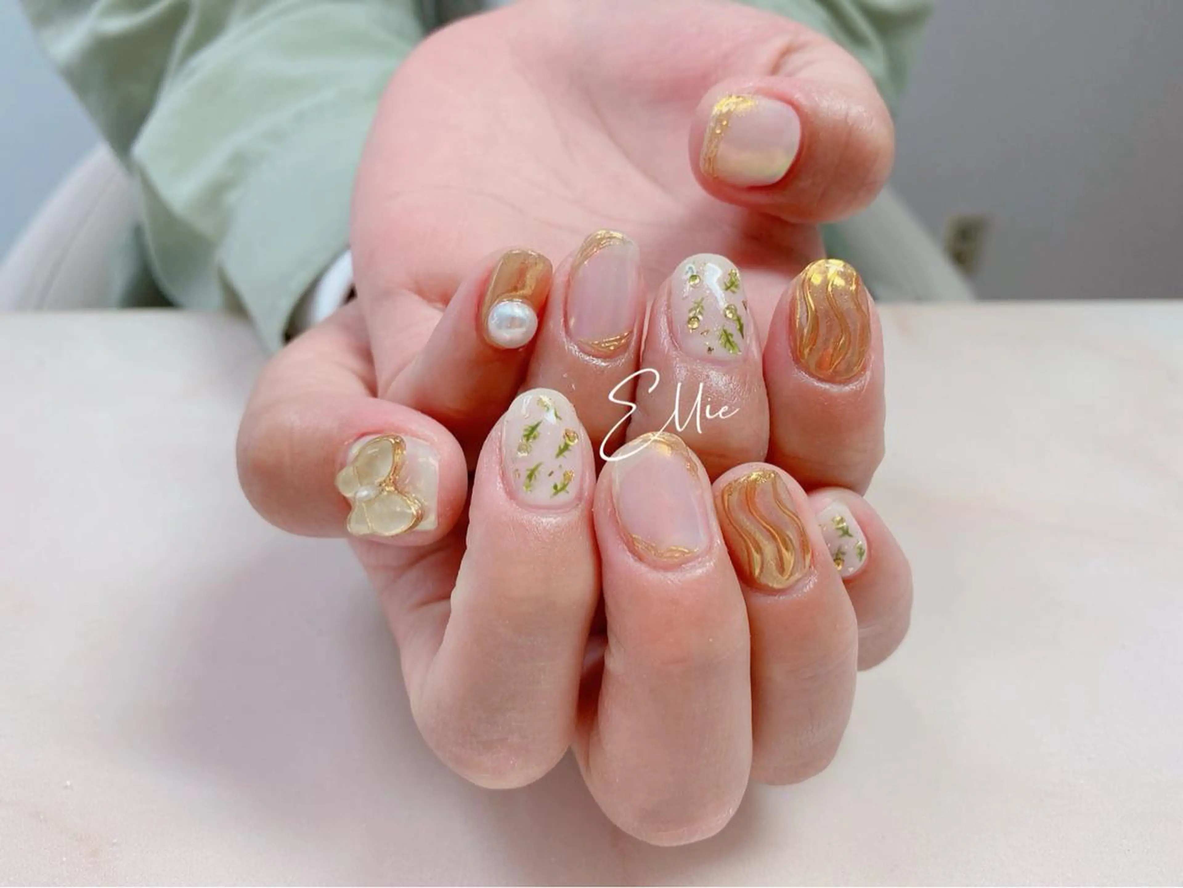 ネイル ハンドネイル ハンドケア 閨匠ビューティサロン 新橋店♡Ellieのネイルデザイン