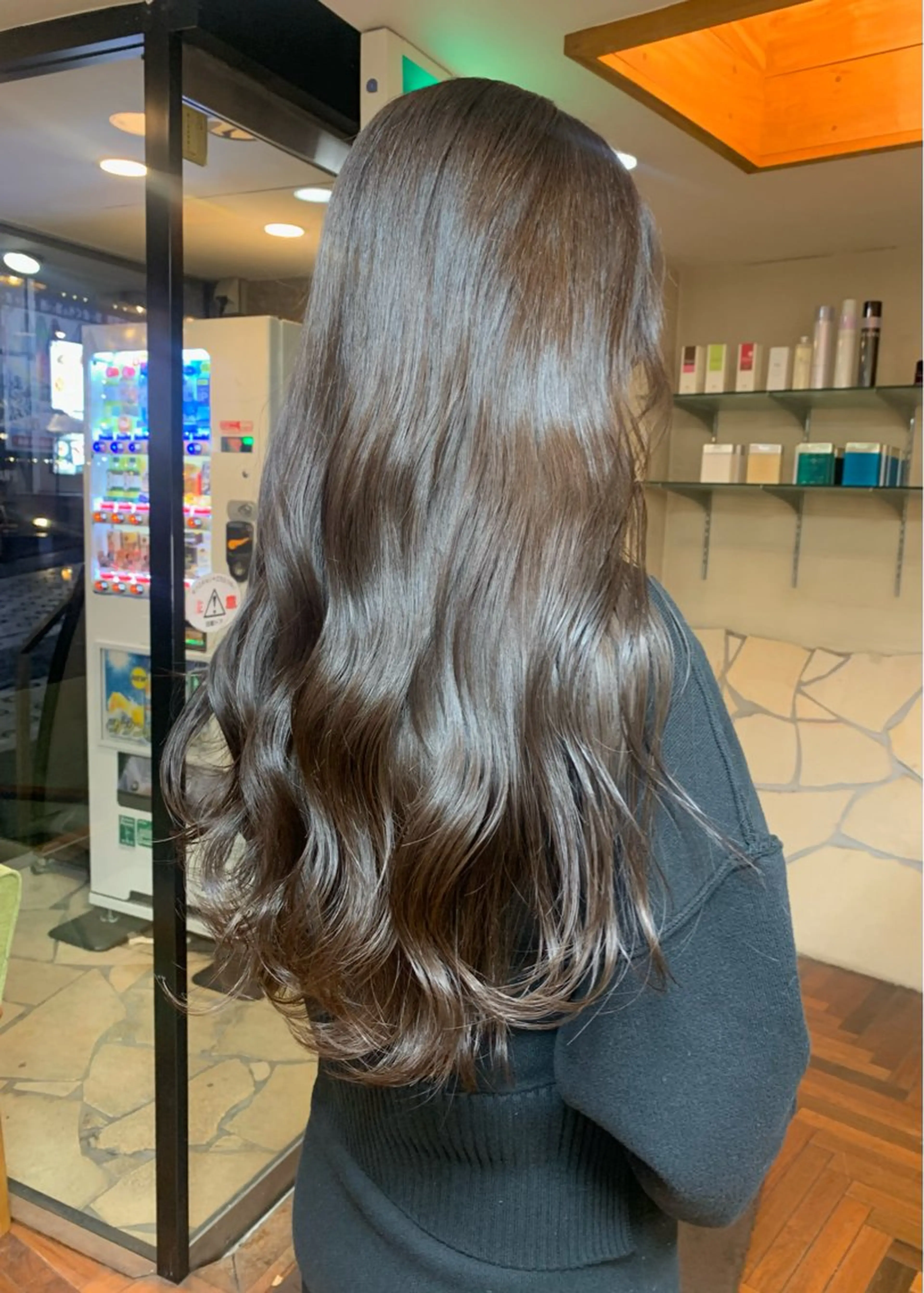 ロング カラー ブリーチ グレージュ ブリーチなしカラー 矢野 晃平のヘアスタイル