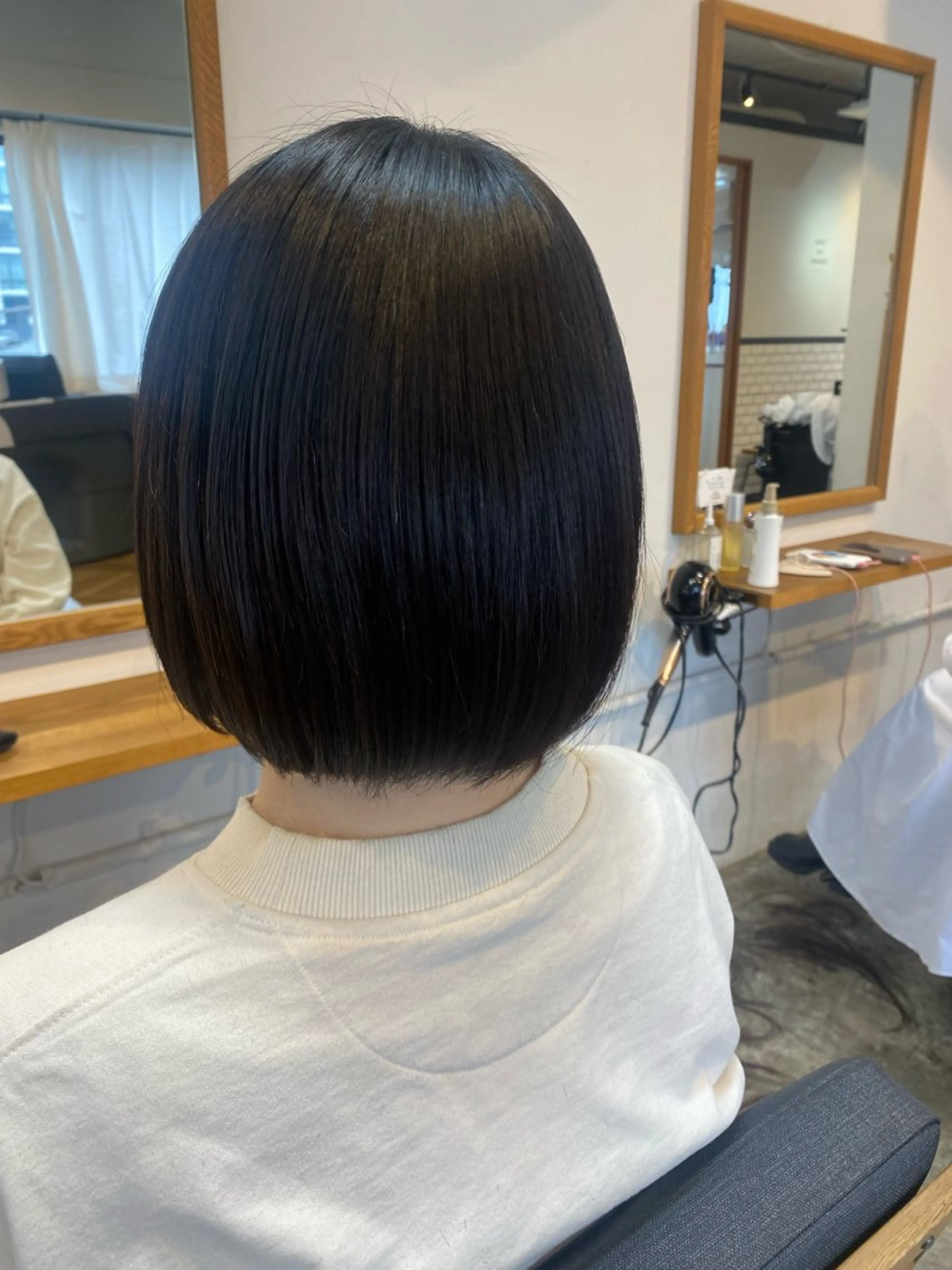 ショート ショート/ボブ/顔周 りレイヤー/RINAのヘアスタイル