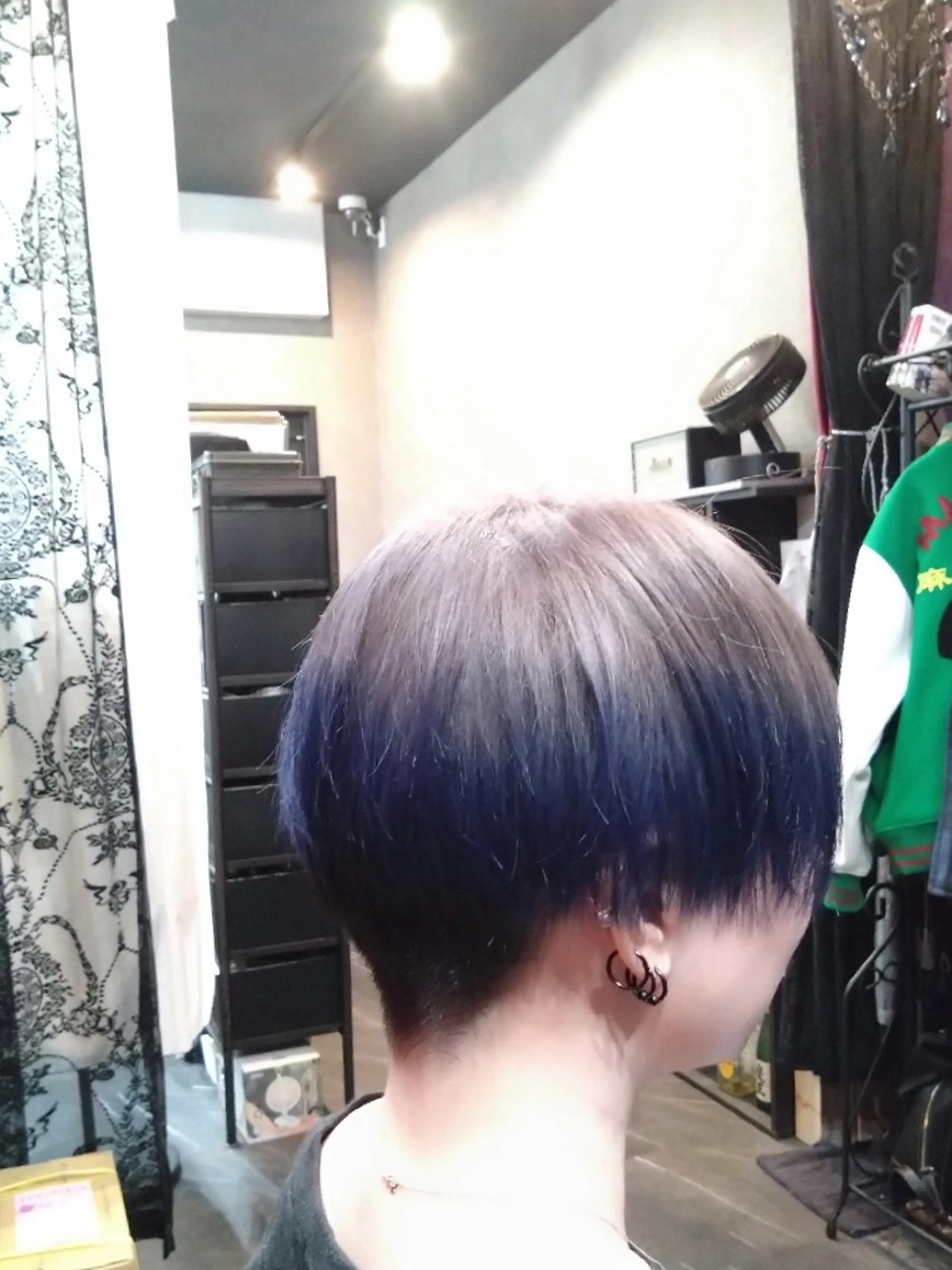 ショート カット ヘアカラー トリートメント 渡辺 康行のヘアスタイル