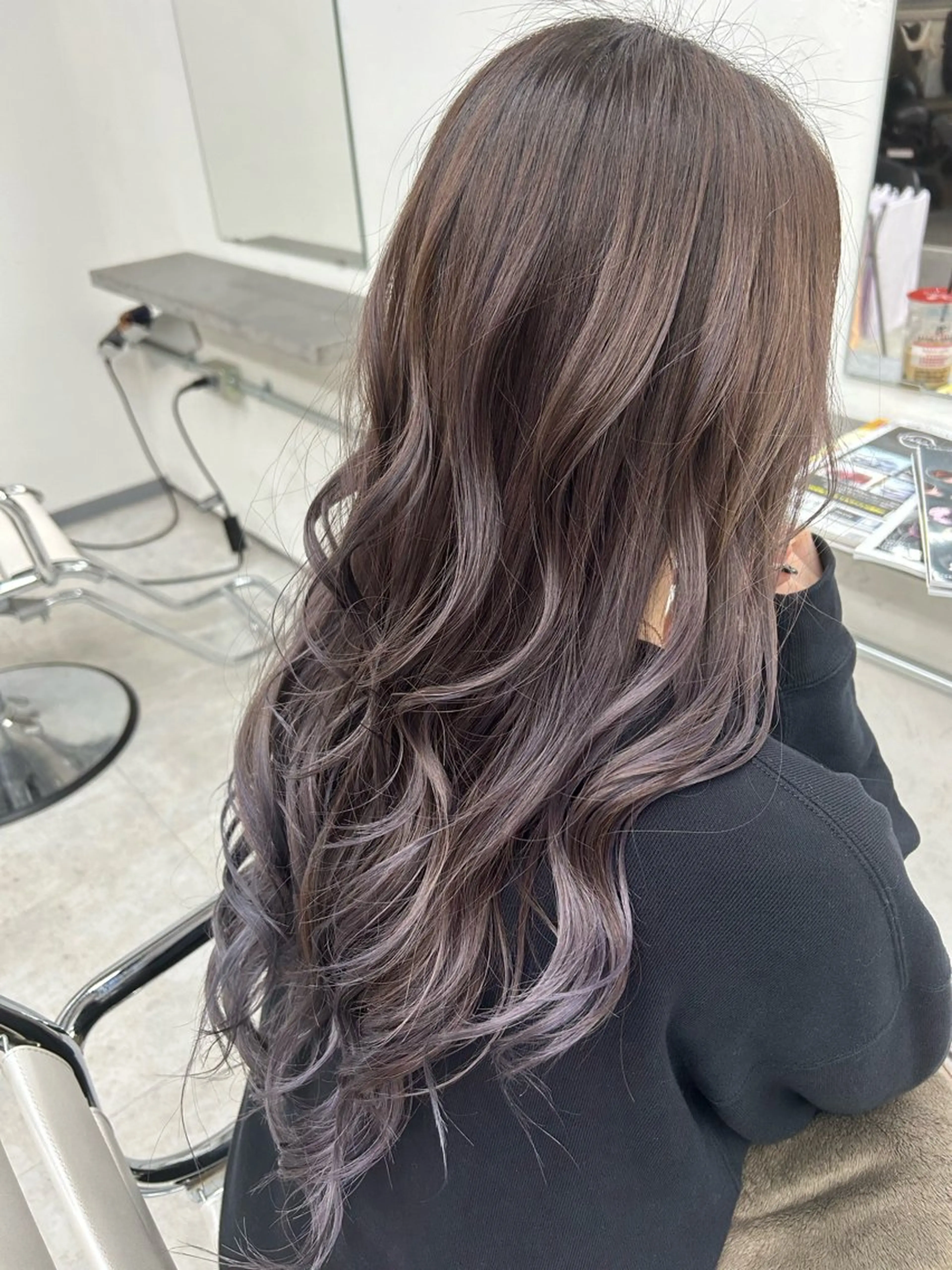 ロング カラー ヘアアレンジ バレイヤージュ 透明感カラー パープルカラー レイヤーカット 田口 莉奈のヘアスタイル