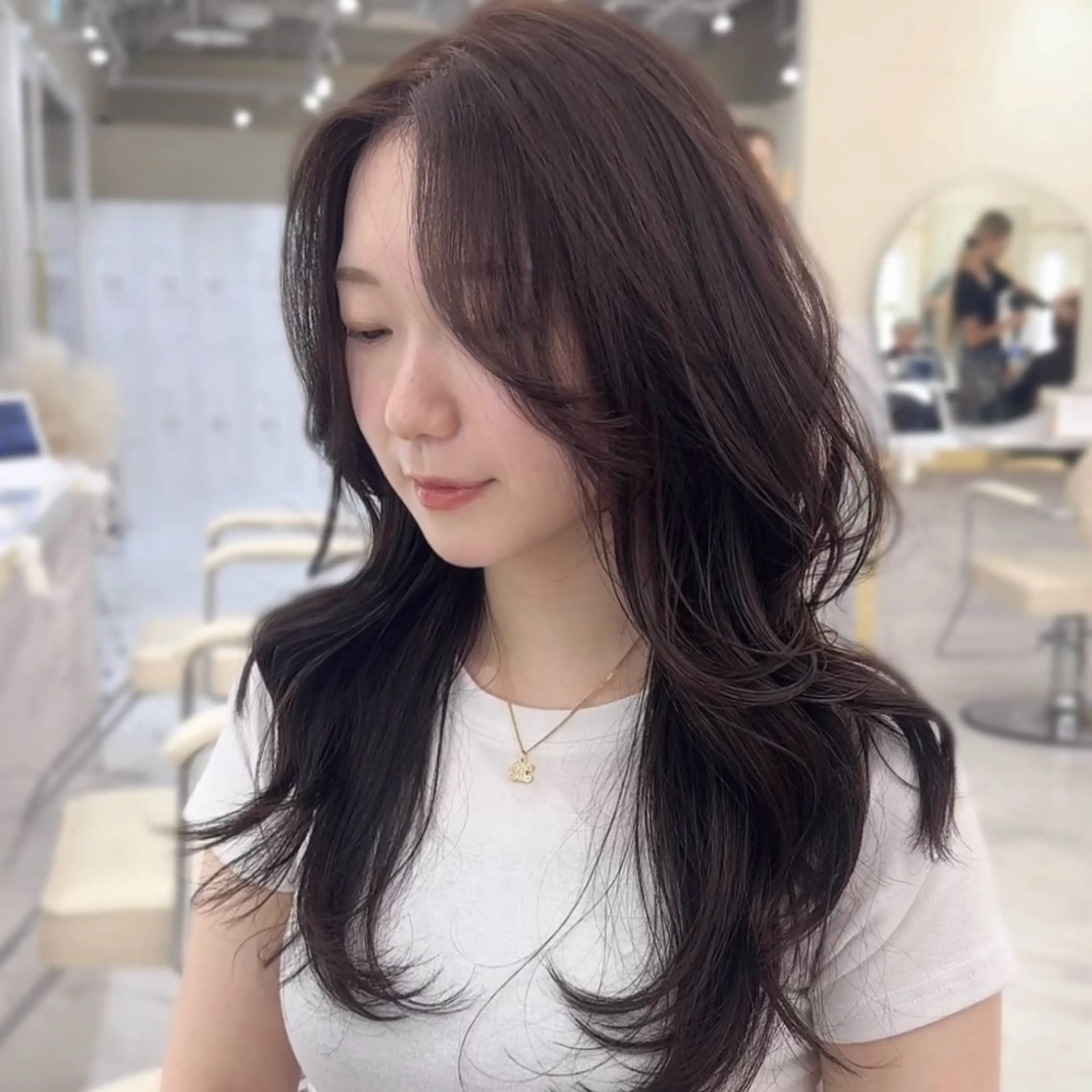 ロング カラー ヘアアレンジ 韓国風ヘア 似合わせカット 小顔カット レイヤーカット🤍 RINAのヘアスタイル