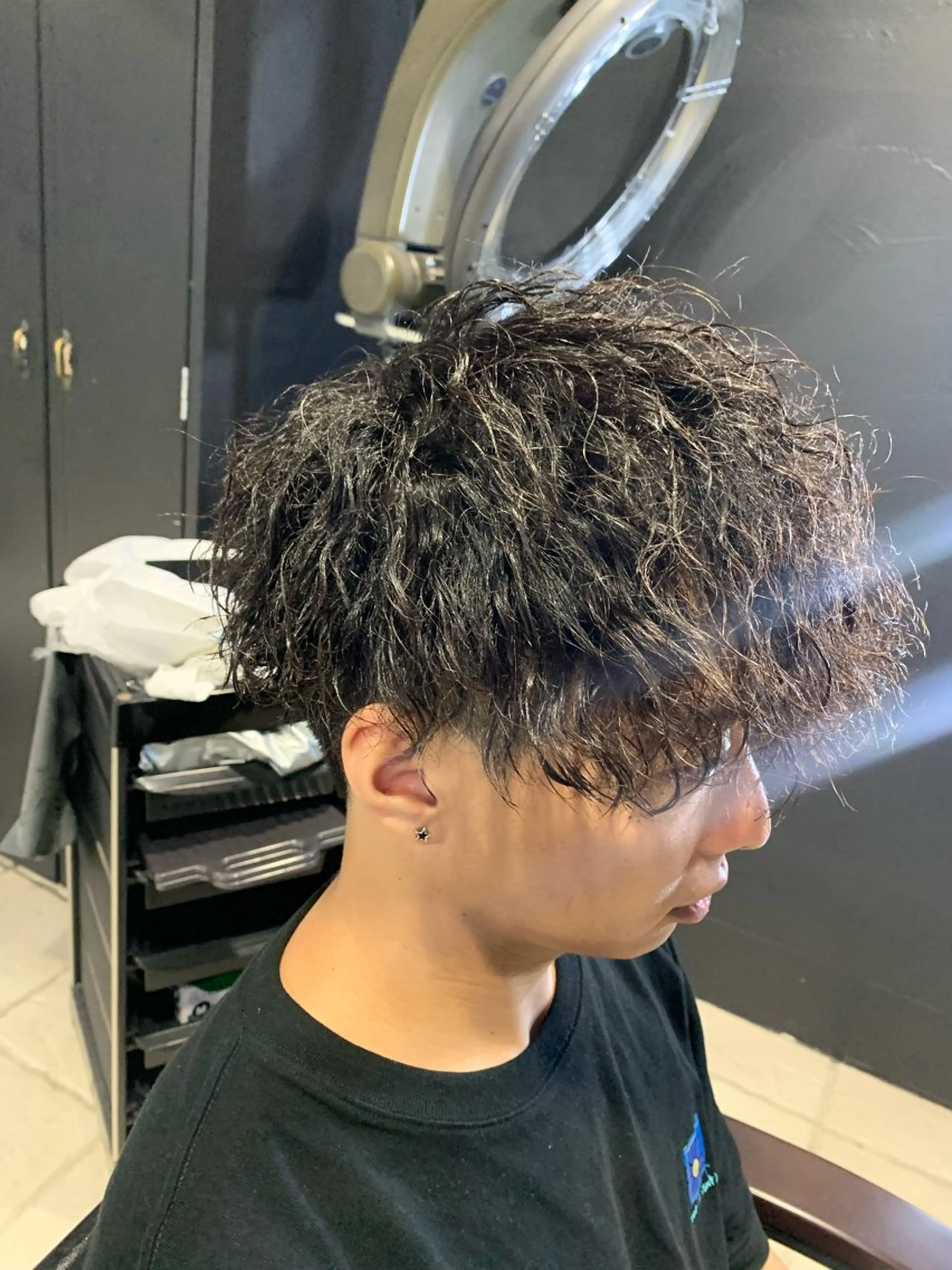 ショート メンズ センターパート メンズハイライト メンズ韓国風 マッシュ メンズパーマ メンズパーマ/難波/ 心斎橋　室園亮佑のヘアスタイル