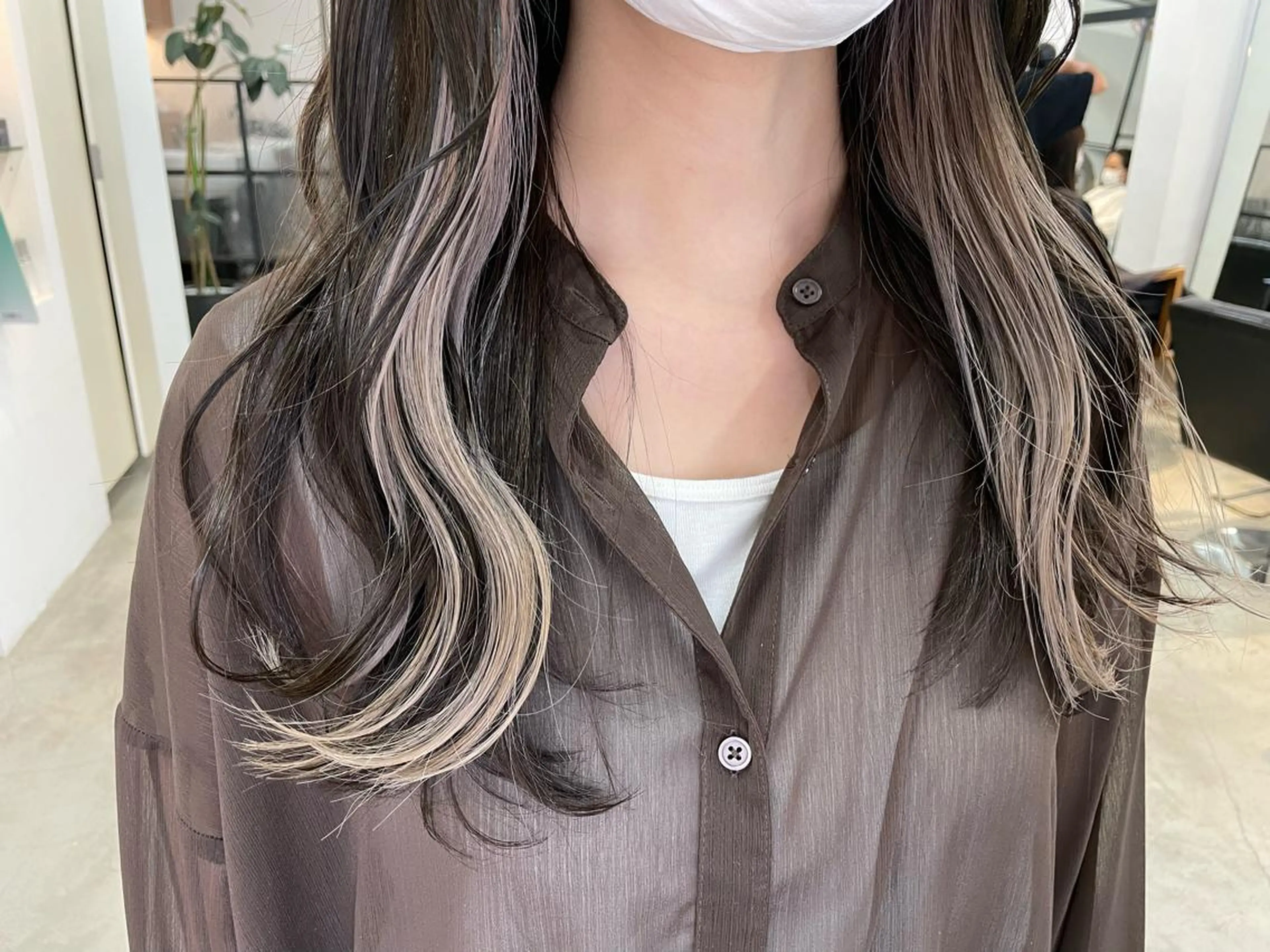 セミロング カラー バレイヤージュ ブリーチ 透明感カラー ダブルカラー グレージュ ハイトーン×髪質改善 KENTAのヘアスタイル