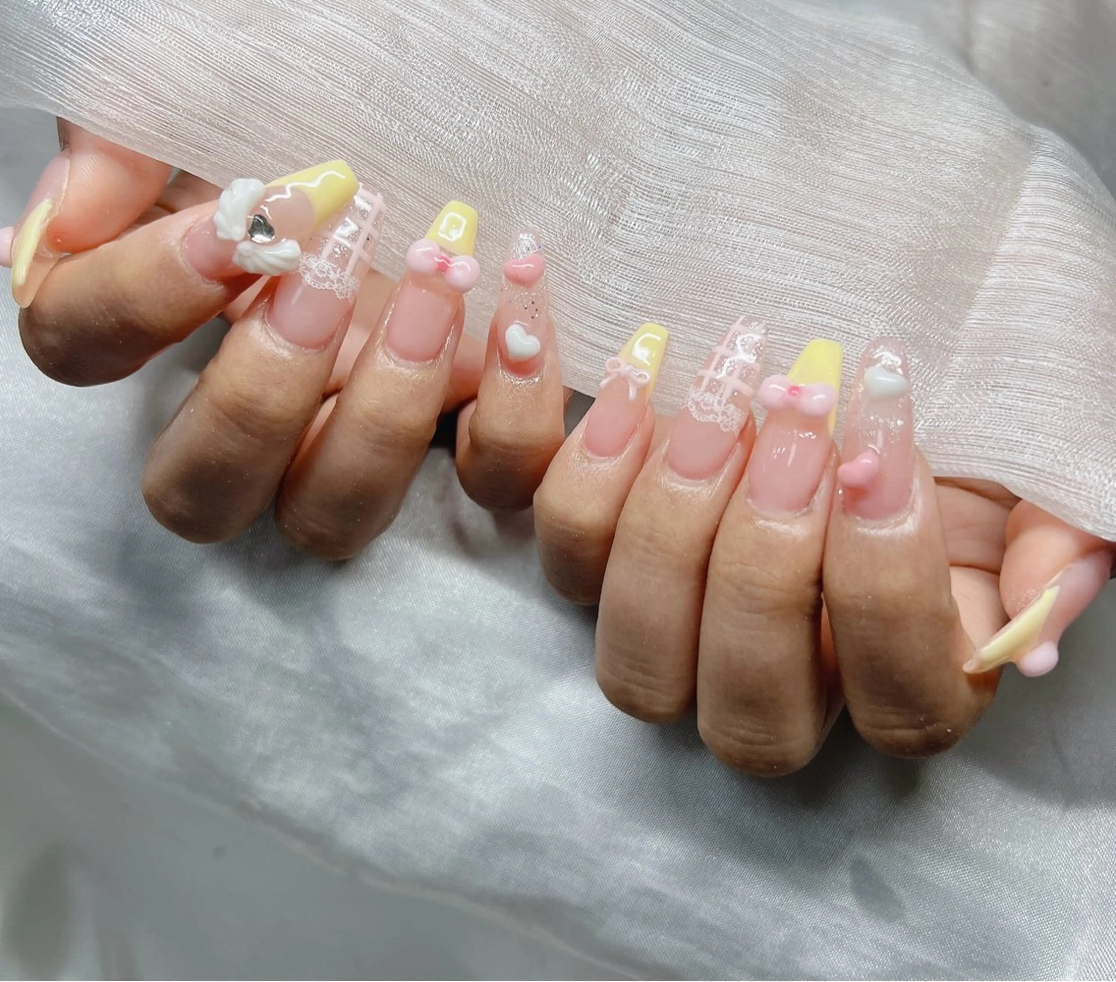 ネイル 長さ出し グラデーション 卒業式 キラキラネイル マグネットネイル ハンドネイル Lee Nailsのネイルデザイン