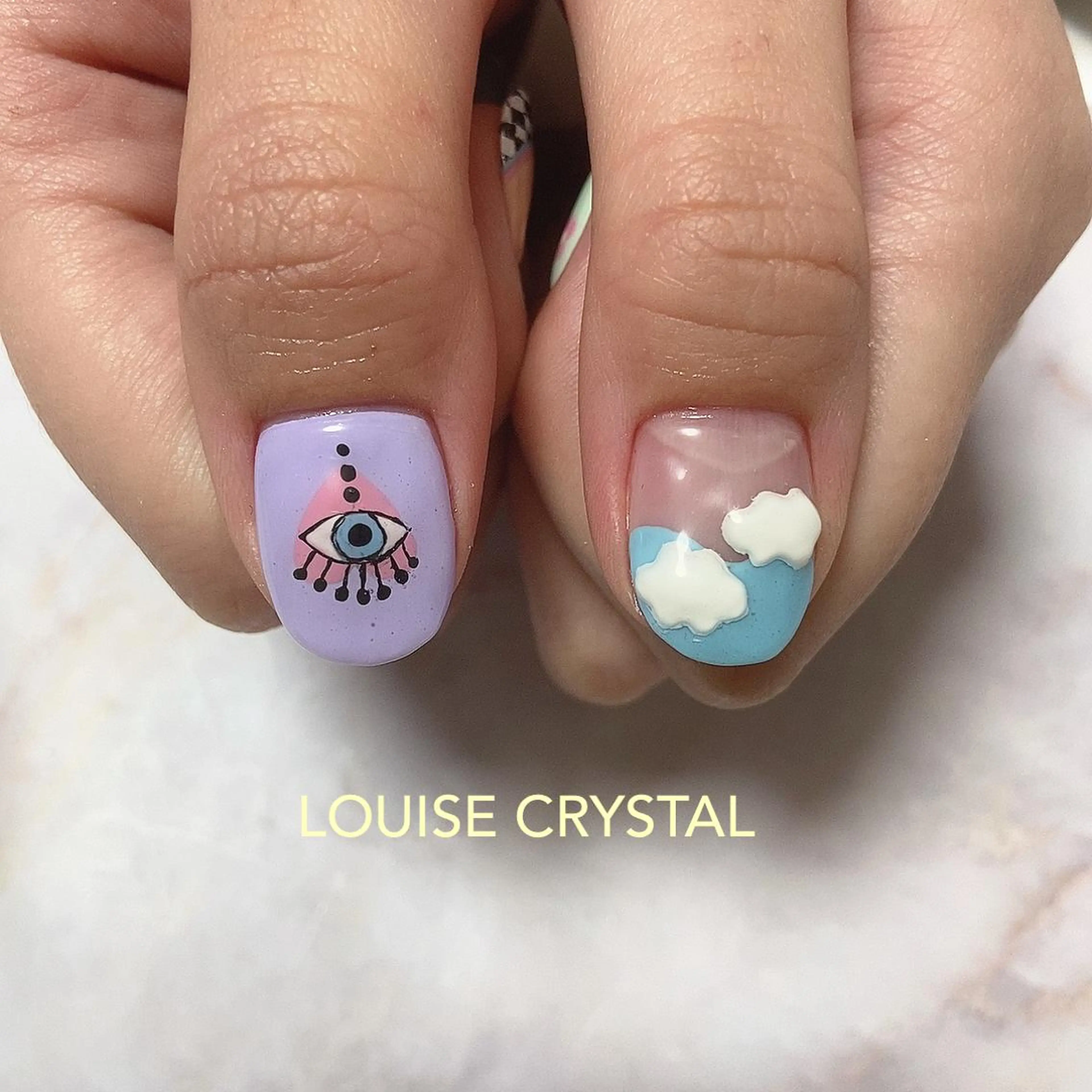 ネイル ハンドネイル LOUISE CRYSTALのネイルデザイン