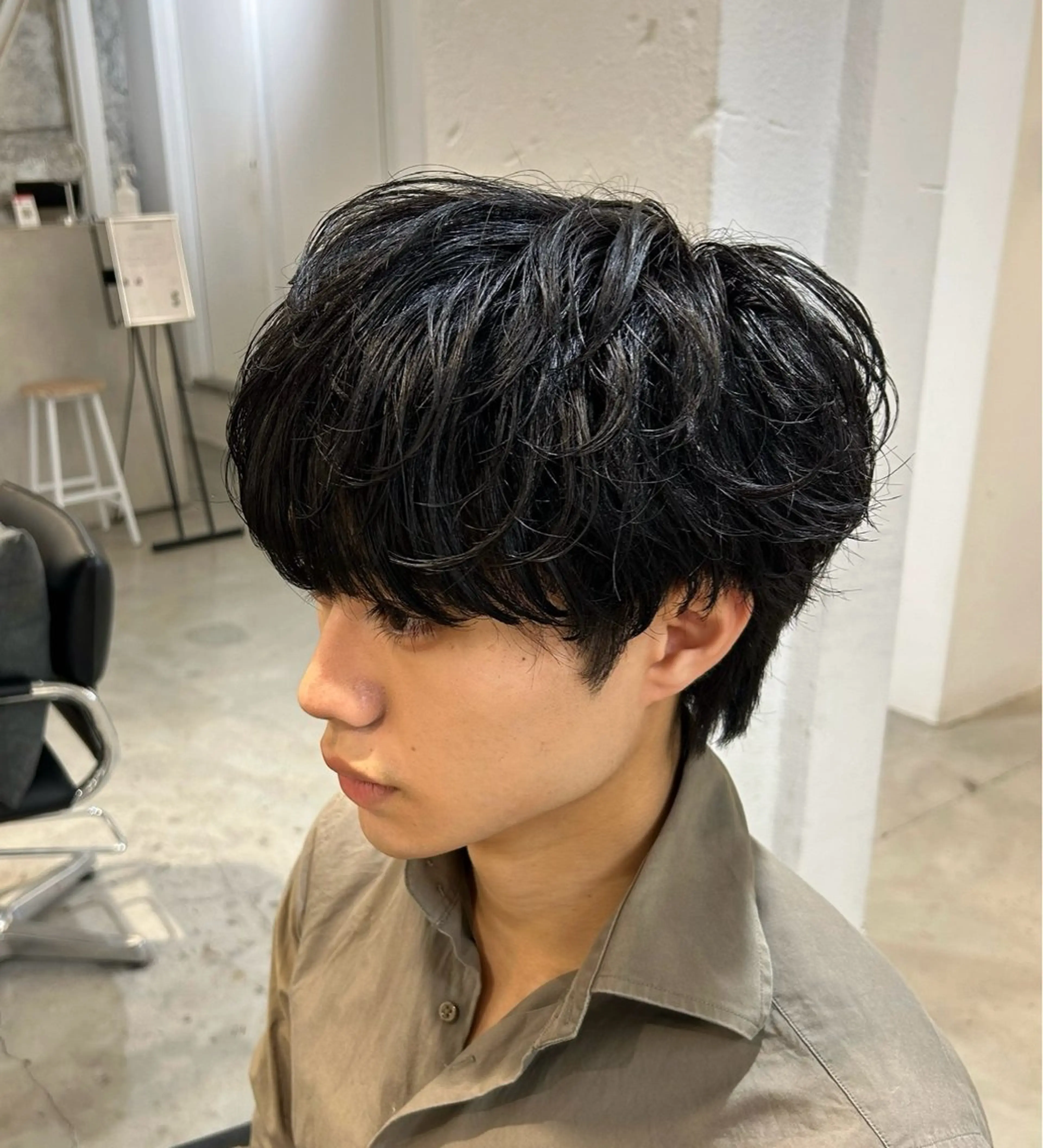 パーマ メンズ ビジネス センターパート フェードカット フェザーパーマ メンズ韓国風 カット パーマ メンズパーマ💈藤田 晃志のヘアスタイル