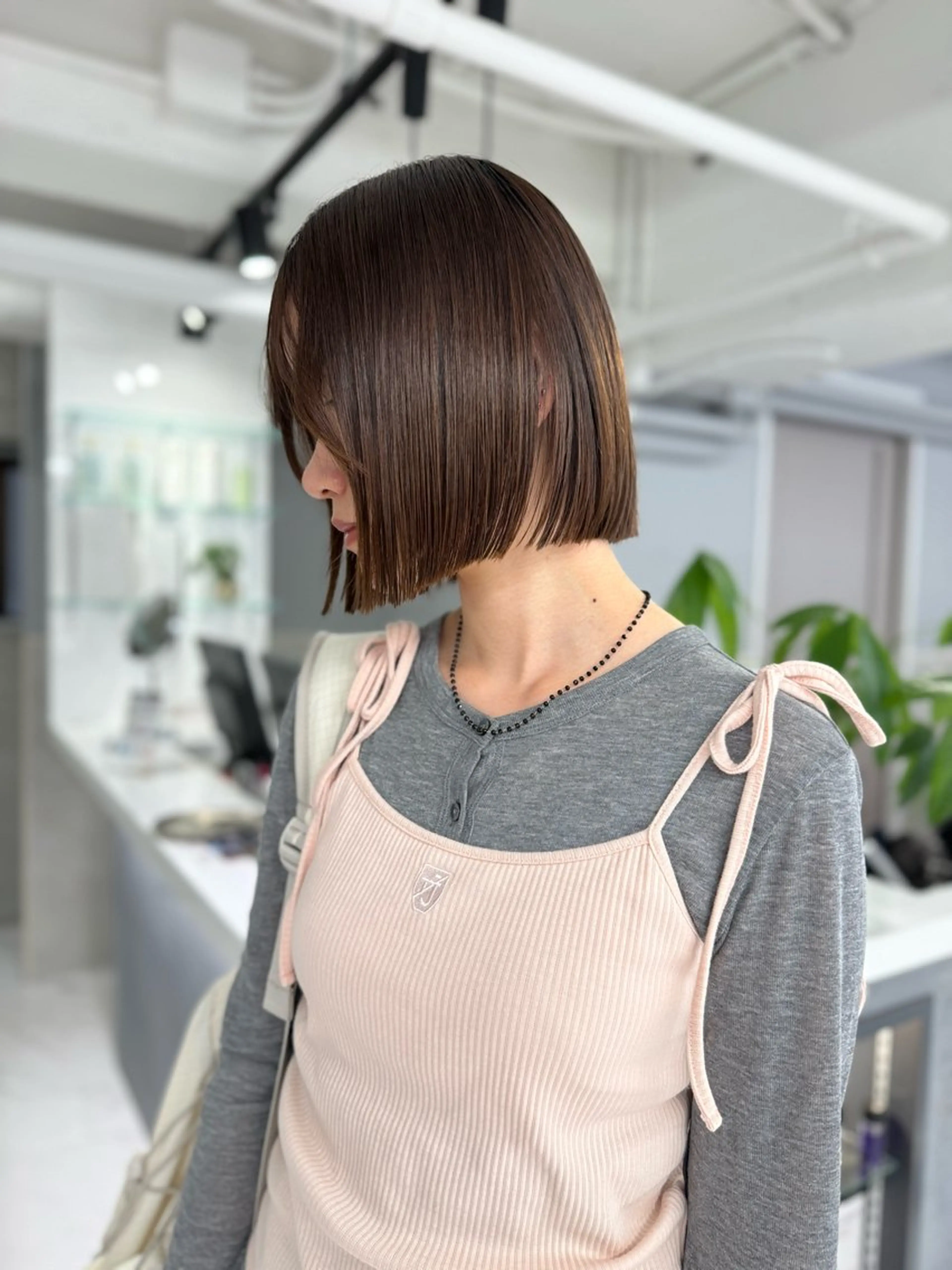 ショート レイヤーカット 似合わせカット カット sena⌇ベージュ⌇ ブリーチなしWカラーのヘアスタイル